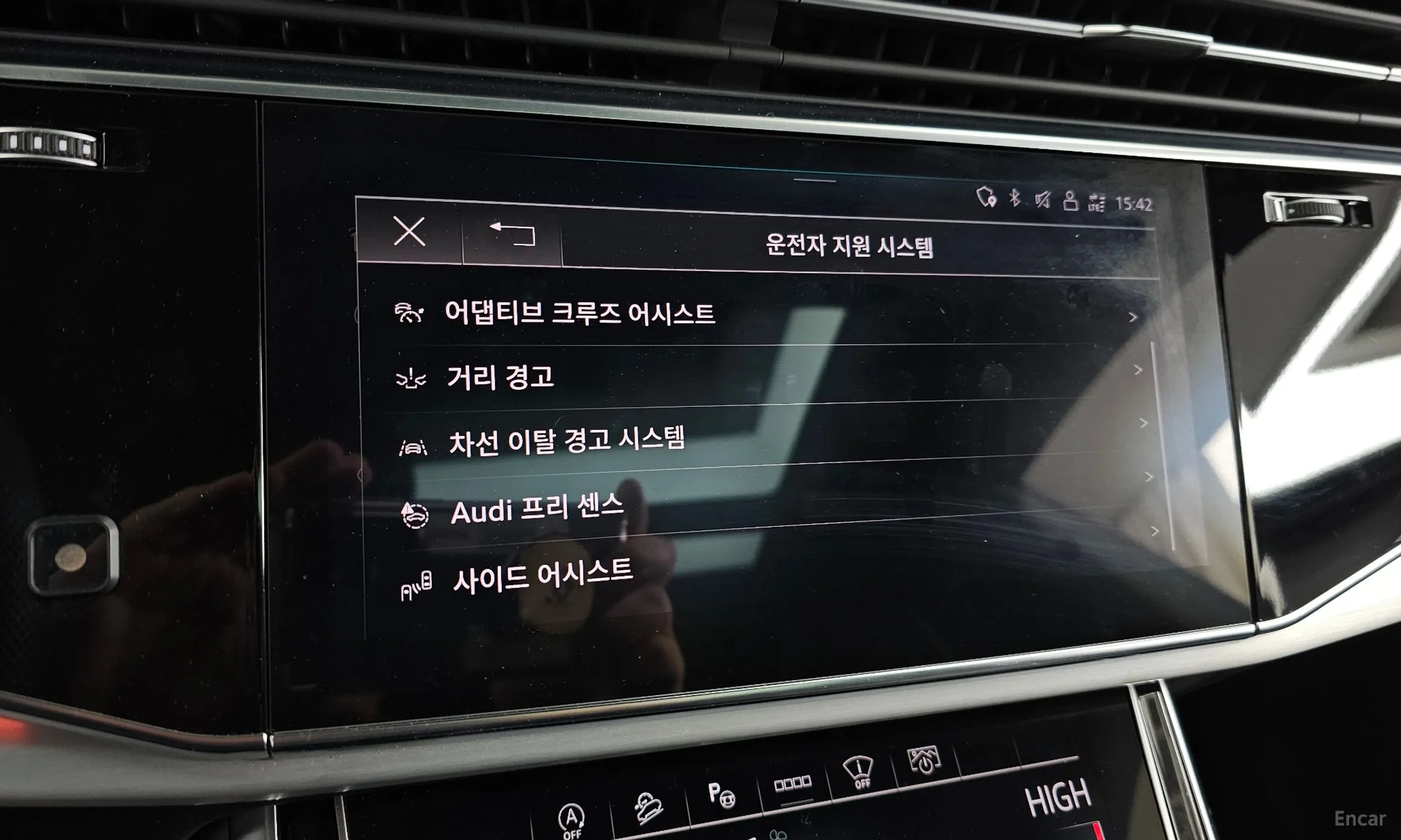 Audi Q8 (4M) превью 16