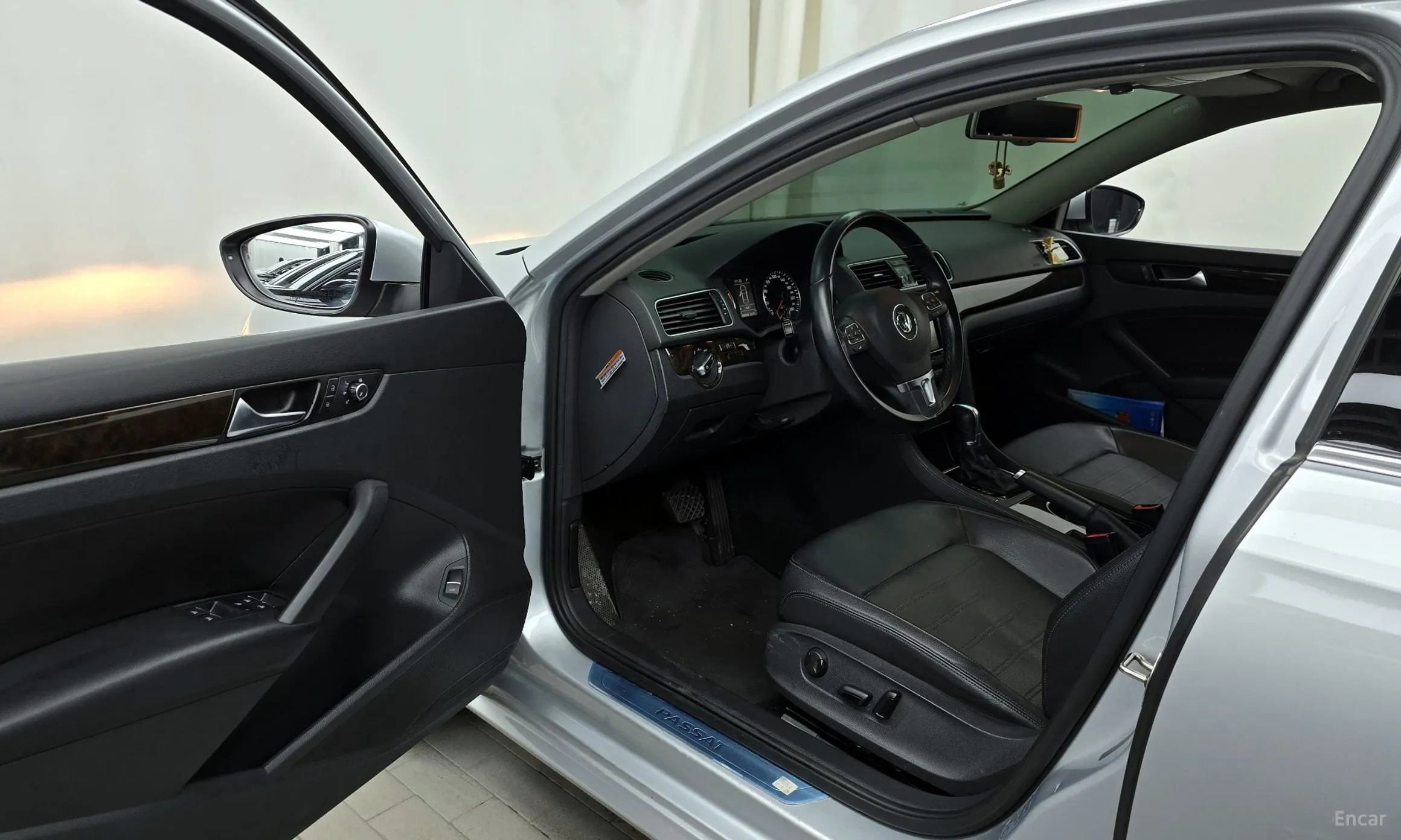 Volkswagen The New Passat превью 10