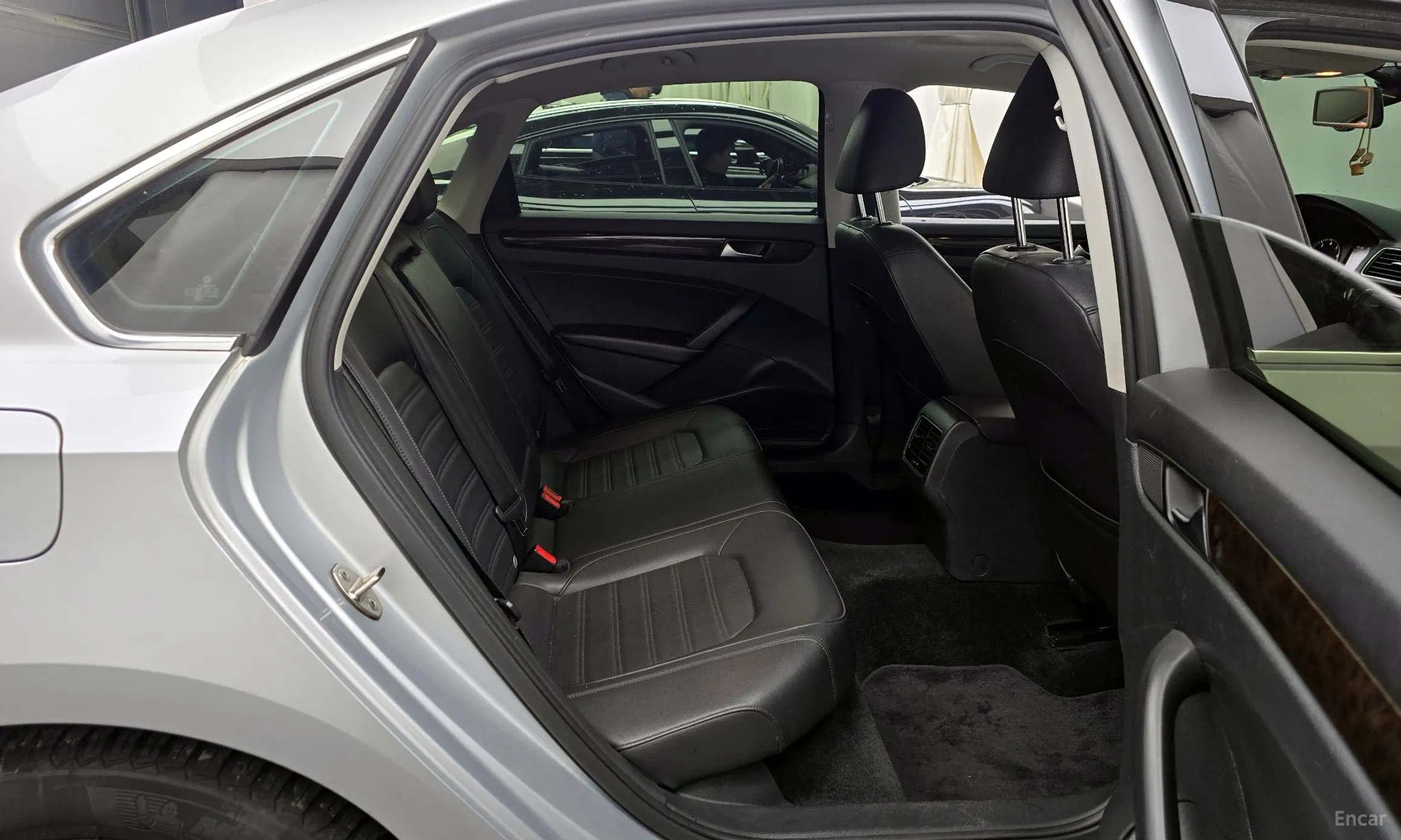 Volkswagen The New Passat превью 12
