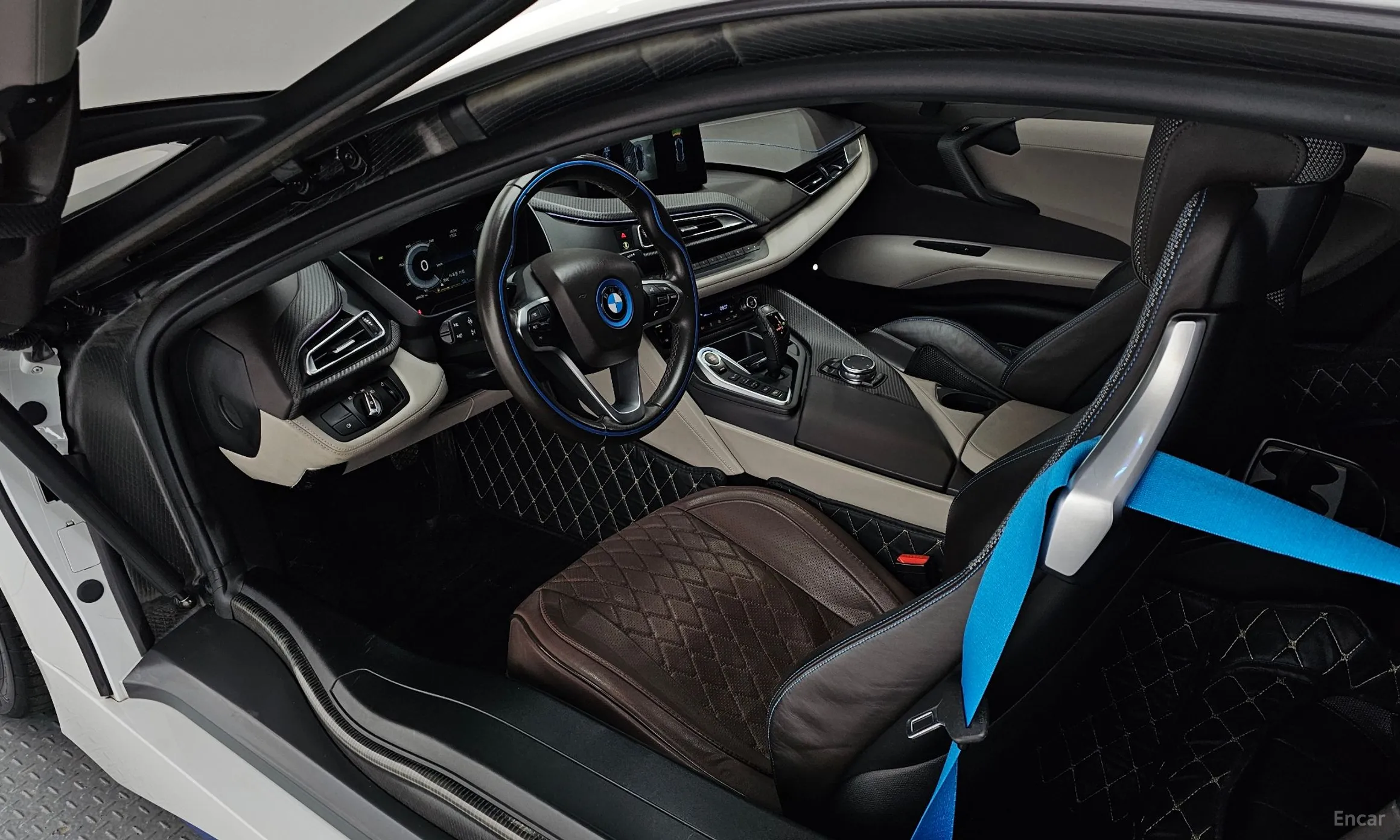 BMW i8 превью 10