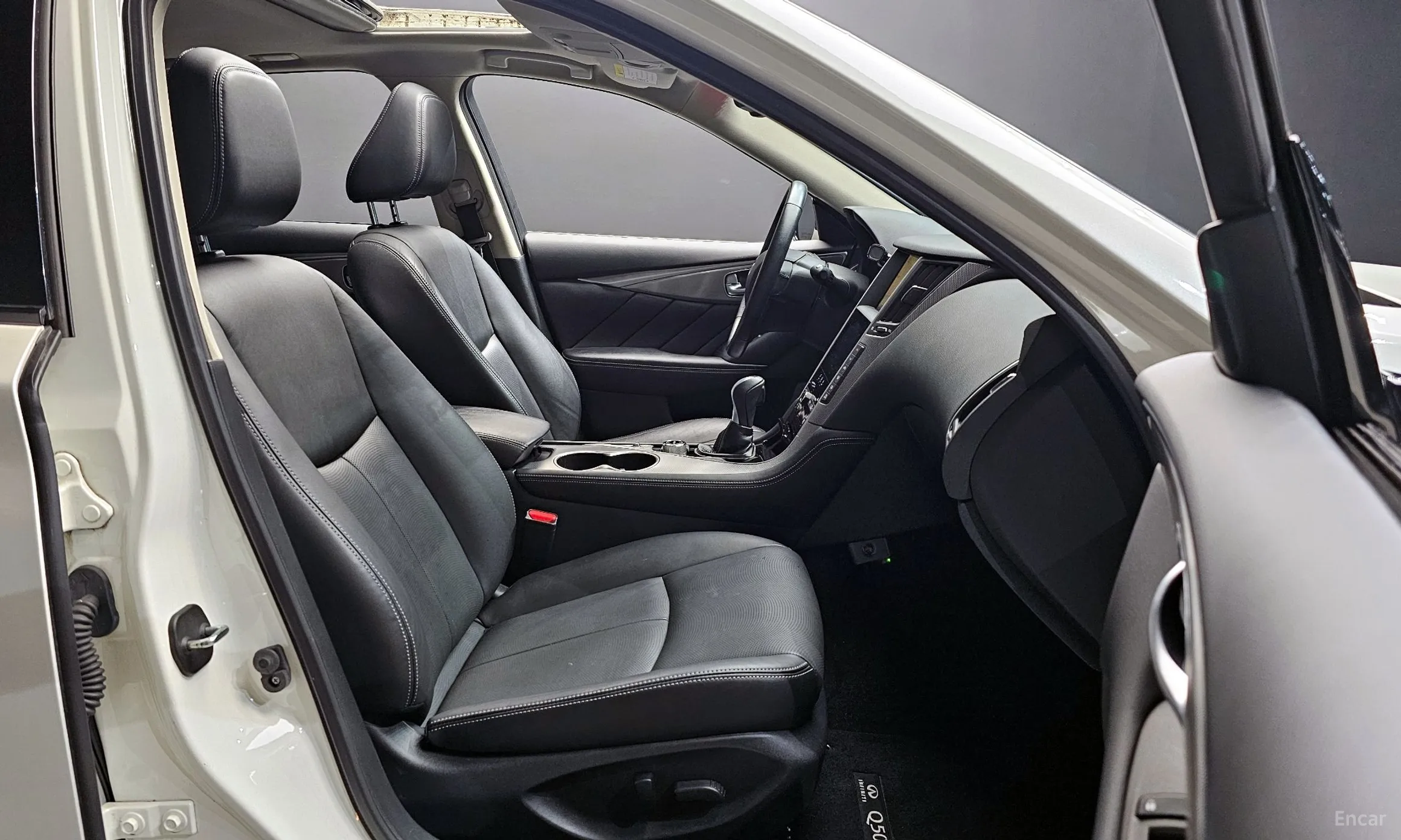 Infiniti Q50 превью 10