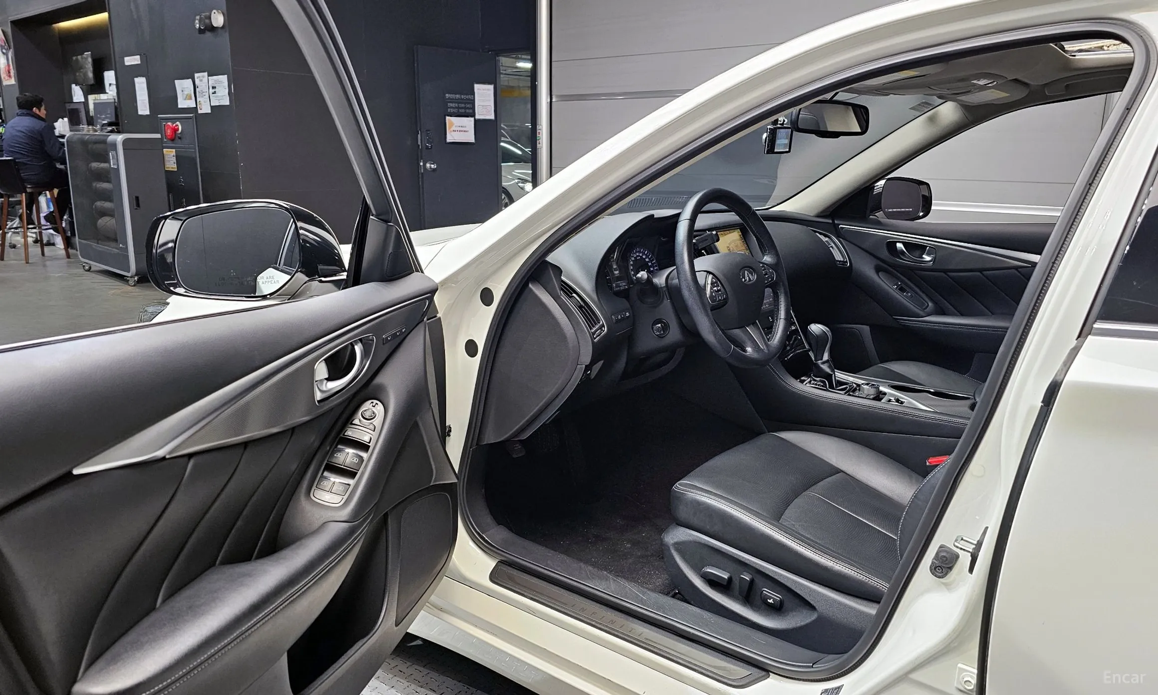 Infiniti Q50 превью 11