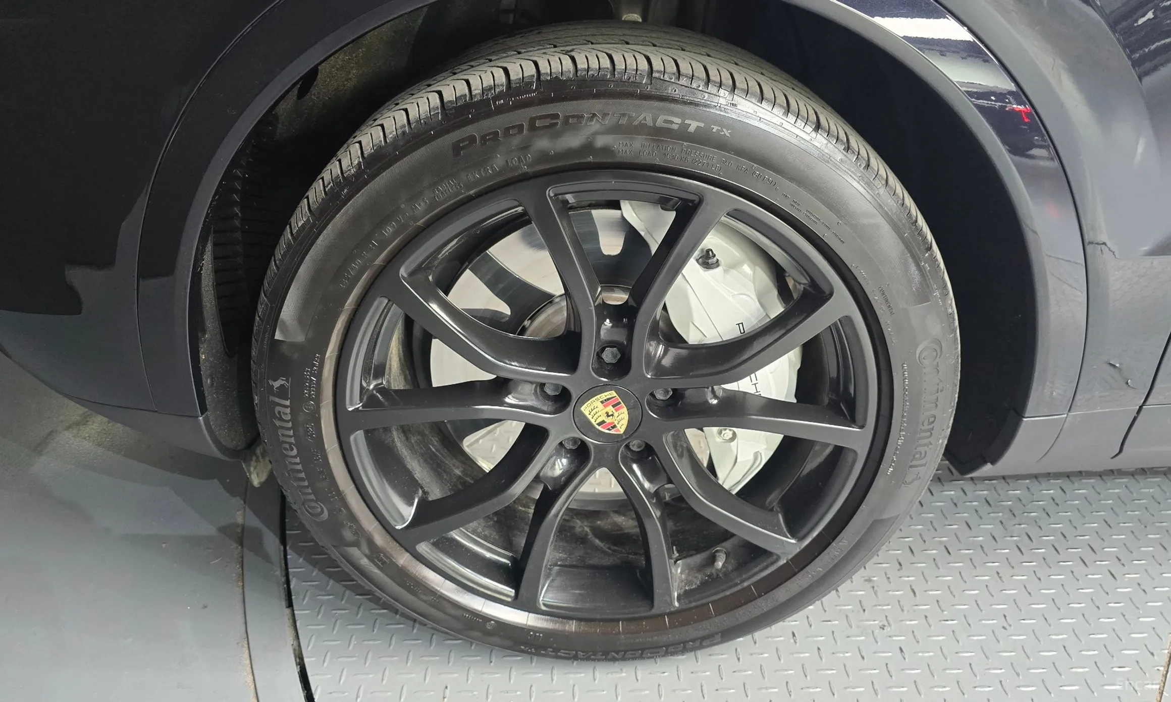 Porsche Cayenne (PO536) превью 5