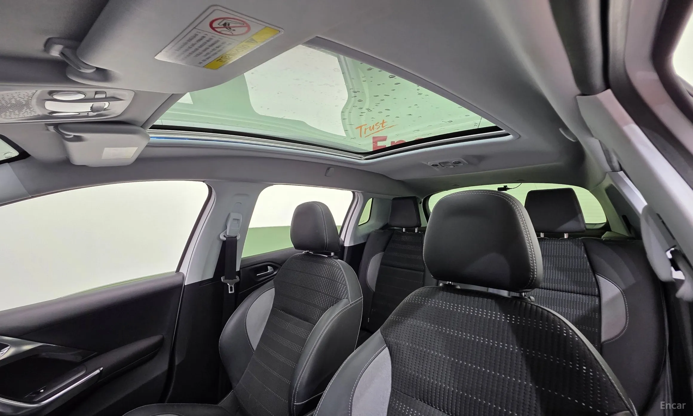 Peugeot 2008. превью 11