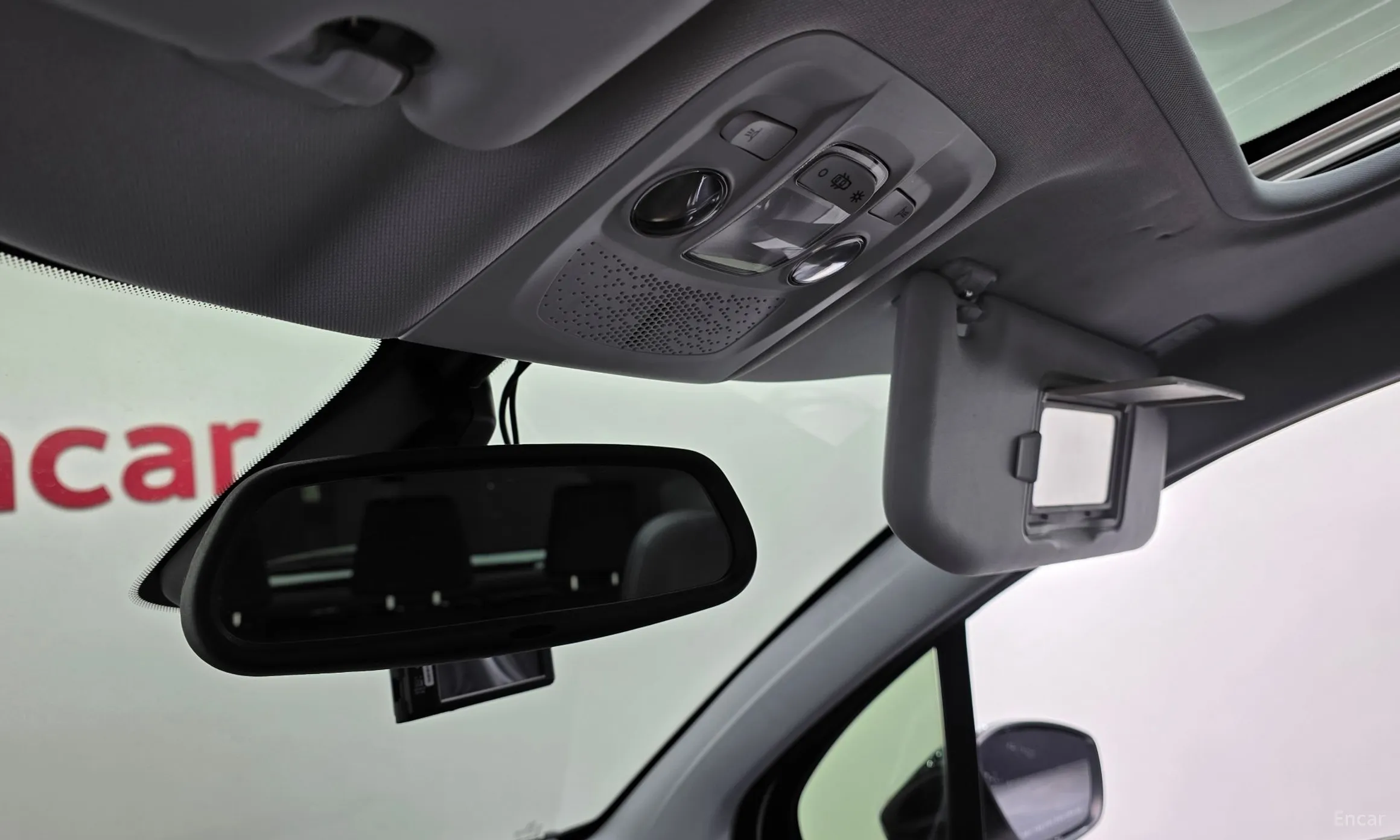 Peugeot 2008. превью 15