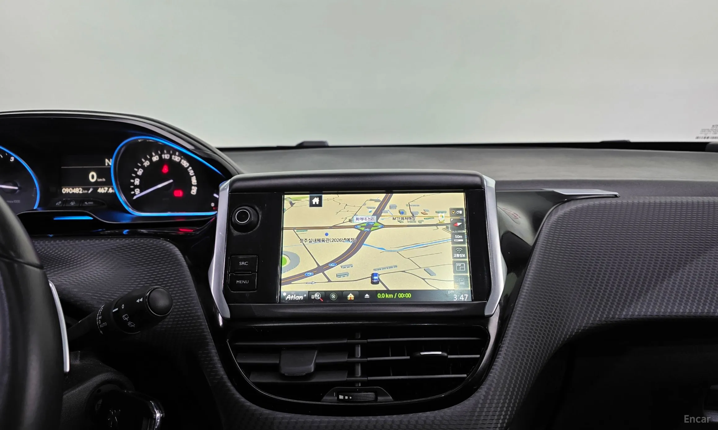 Peugeot 2008. превью 16