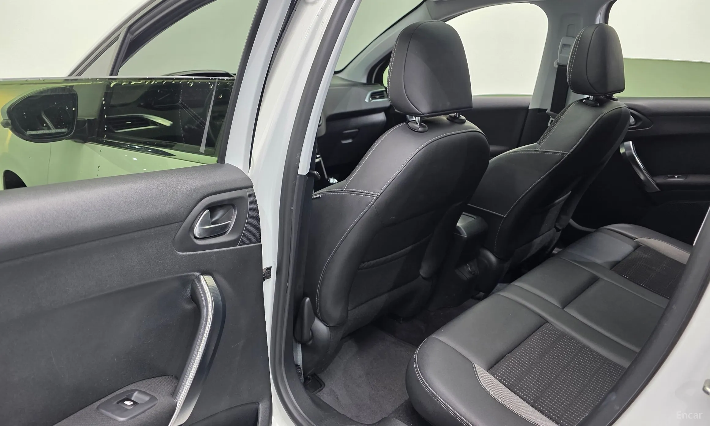 Peugeot 2008. превью 18