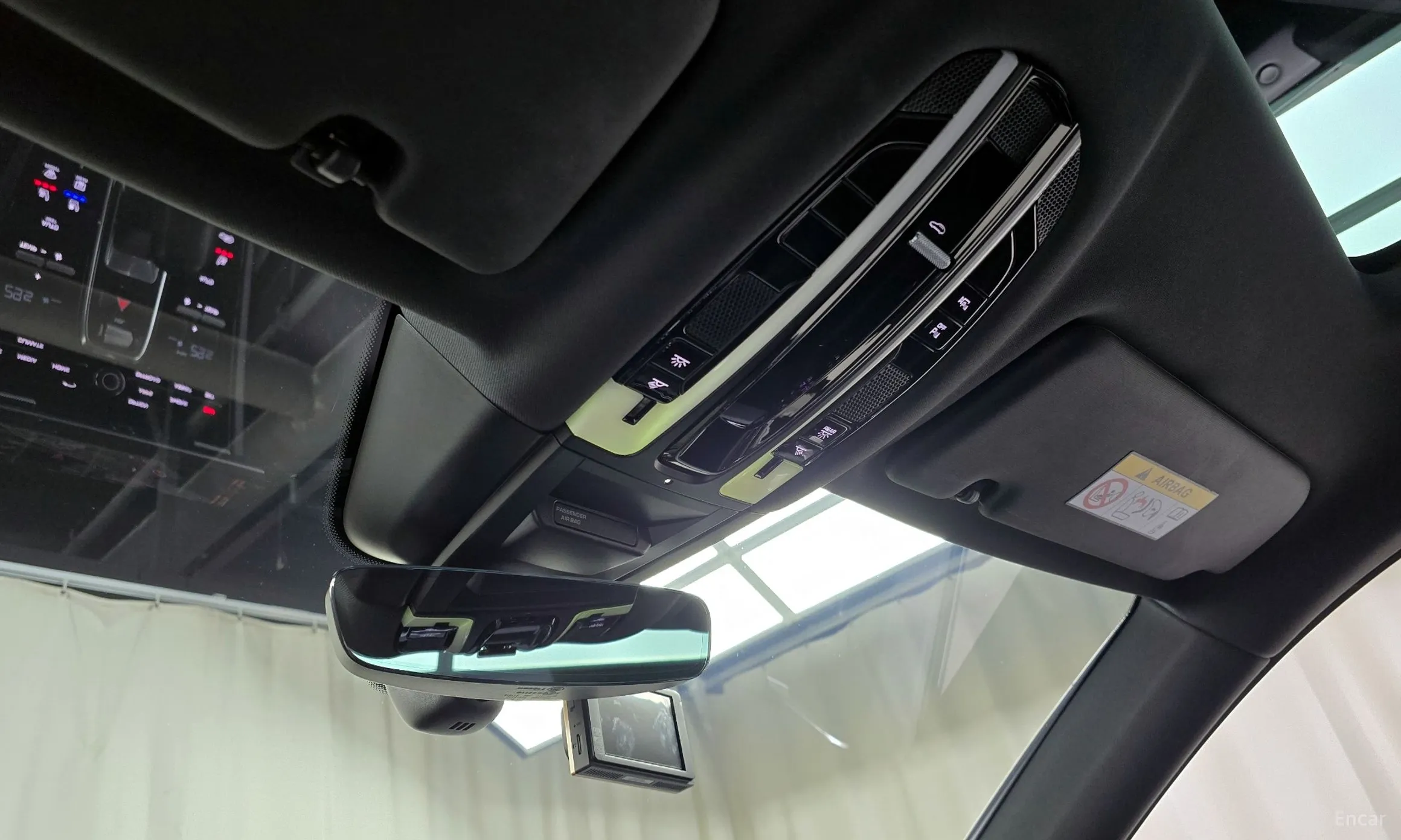 Porsche Cayenne (PO536) превью 17