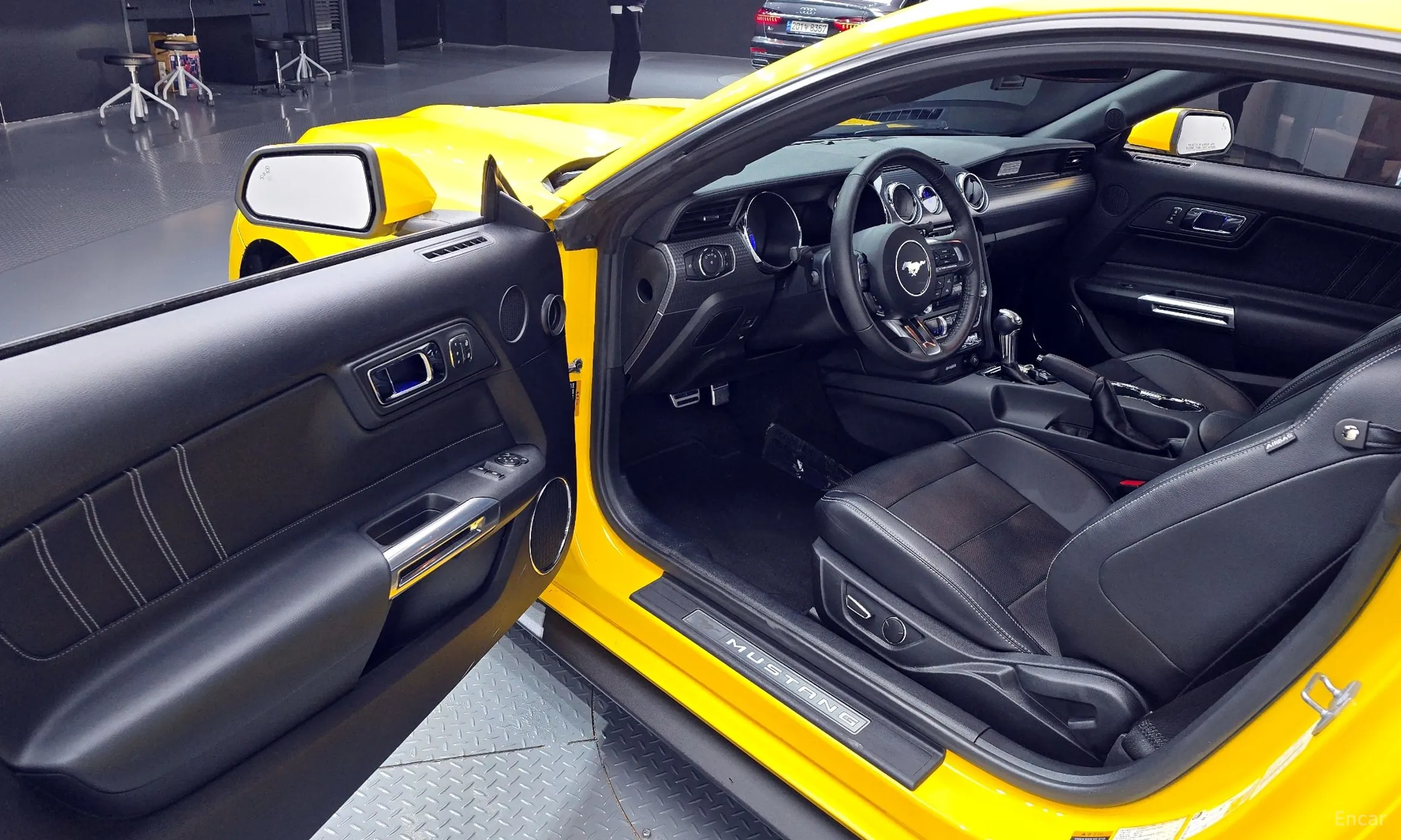 Ford Mustang превью 11