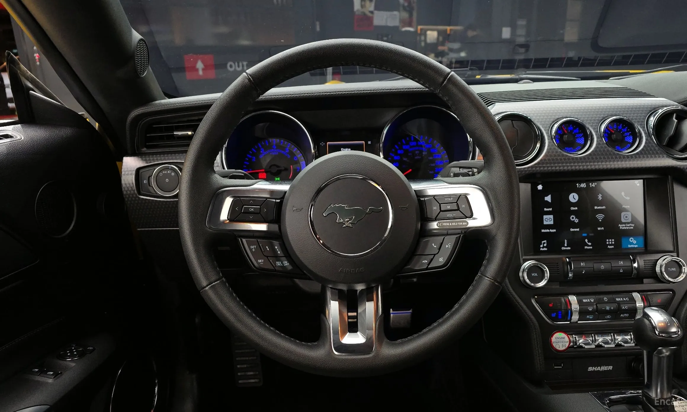 Ford Mustang превью 13