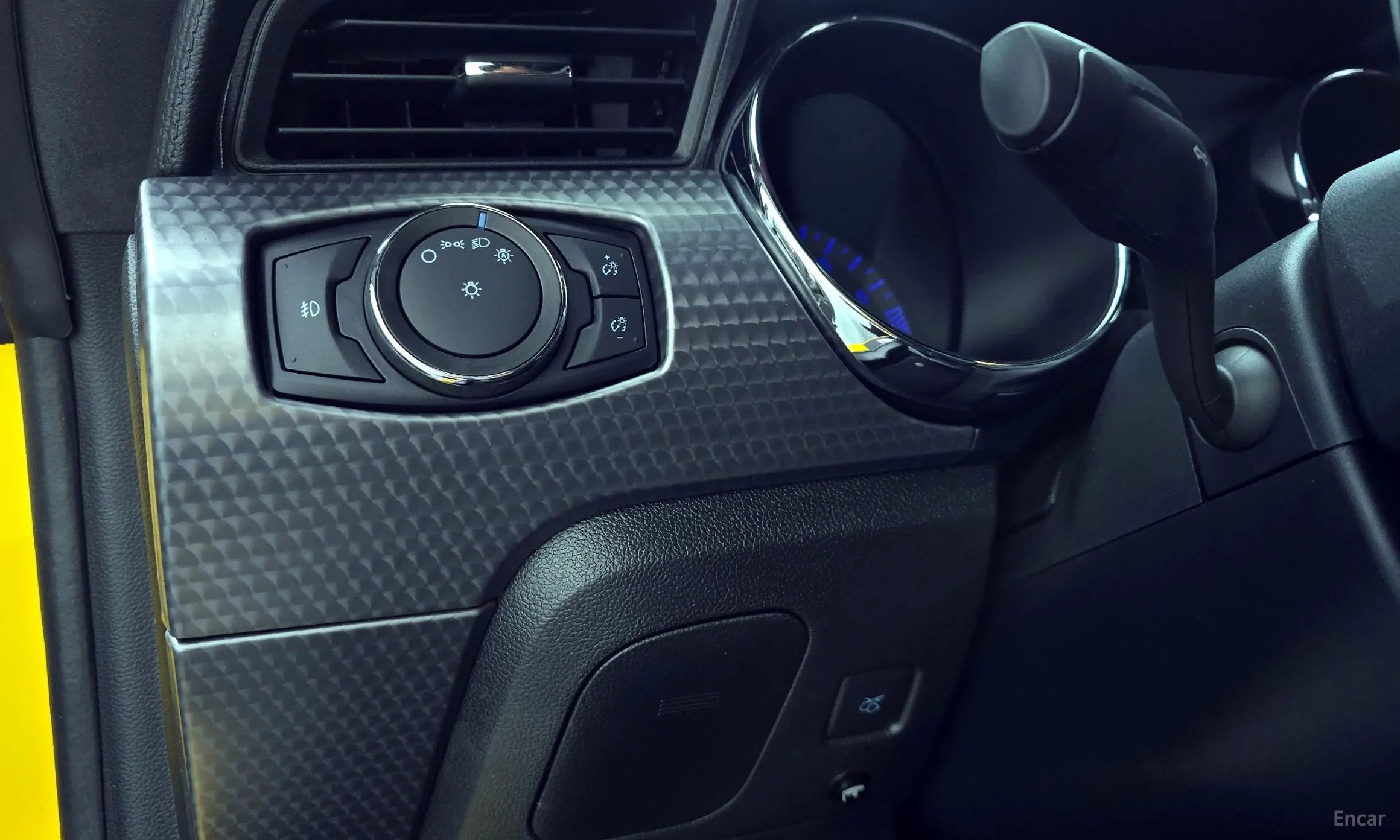 Ford Mustang превью 18