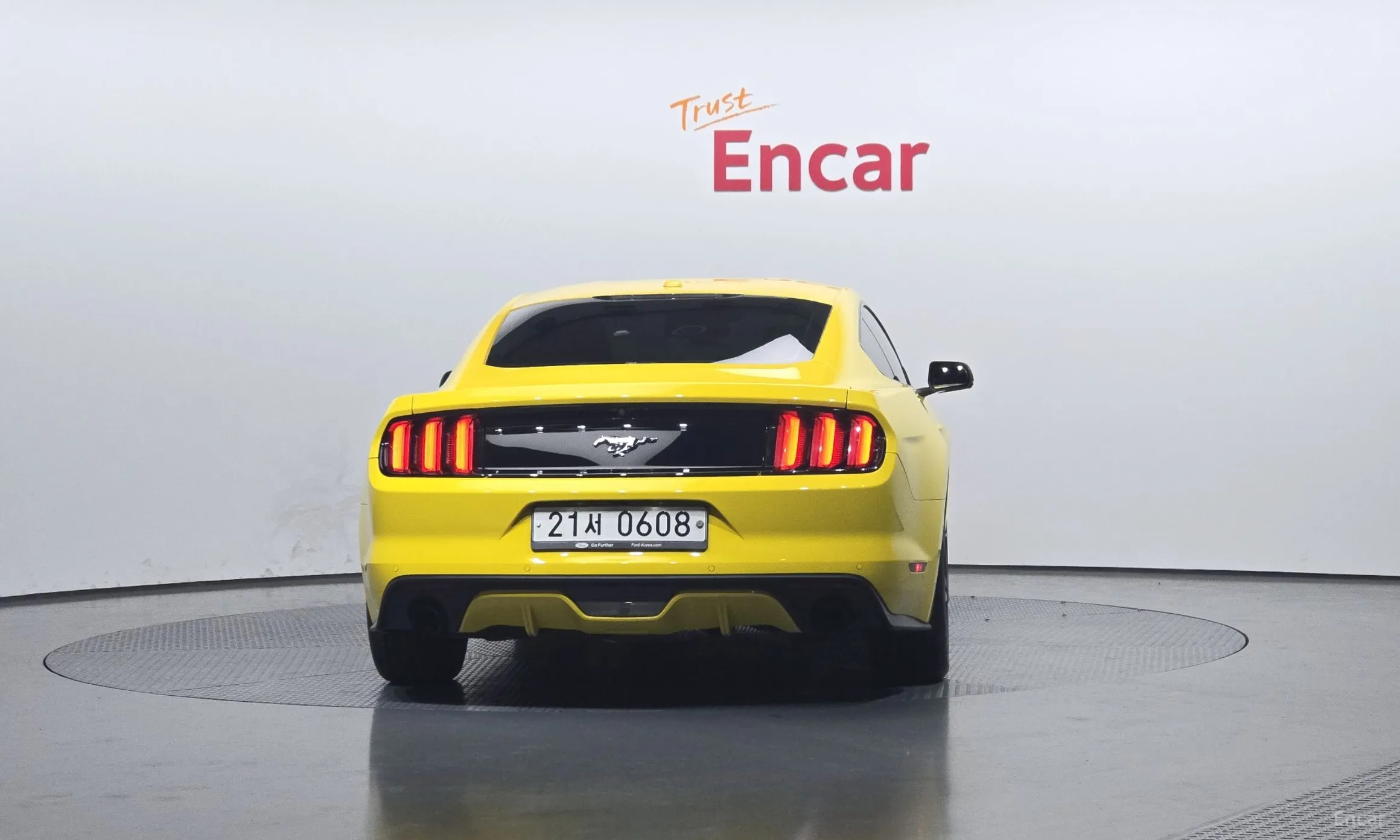 Ford Mustang превью 4