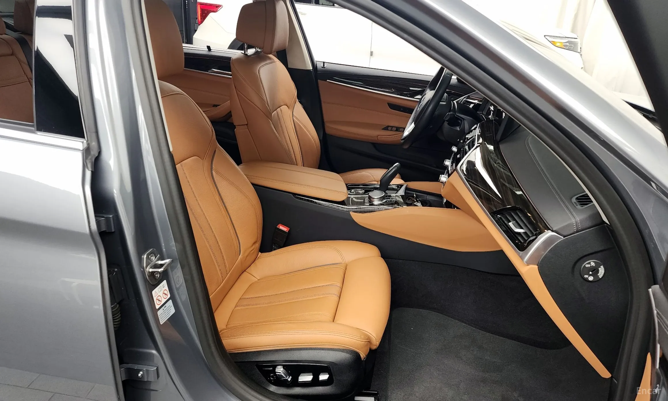 BMW 5 Series (G30) превью 11