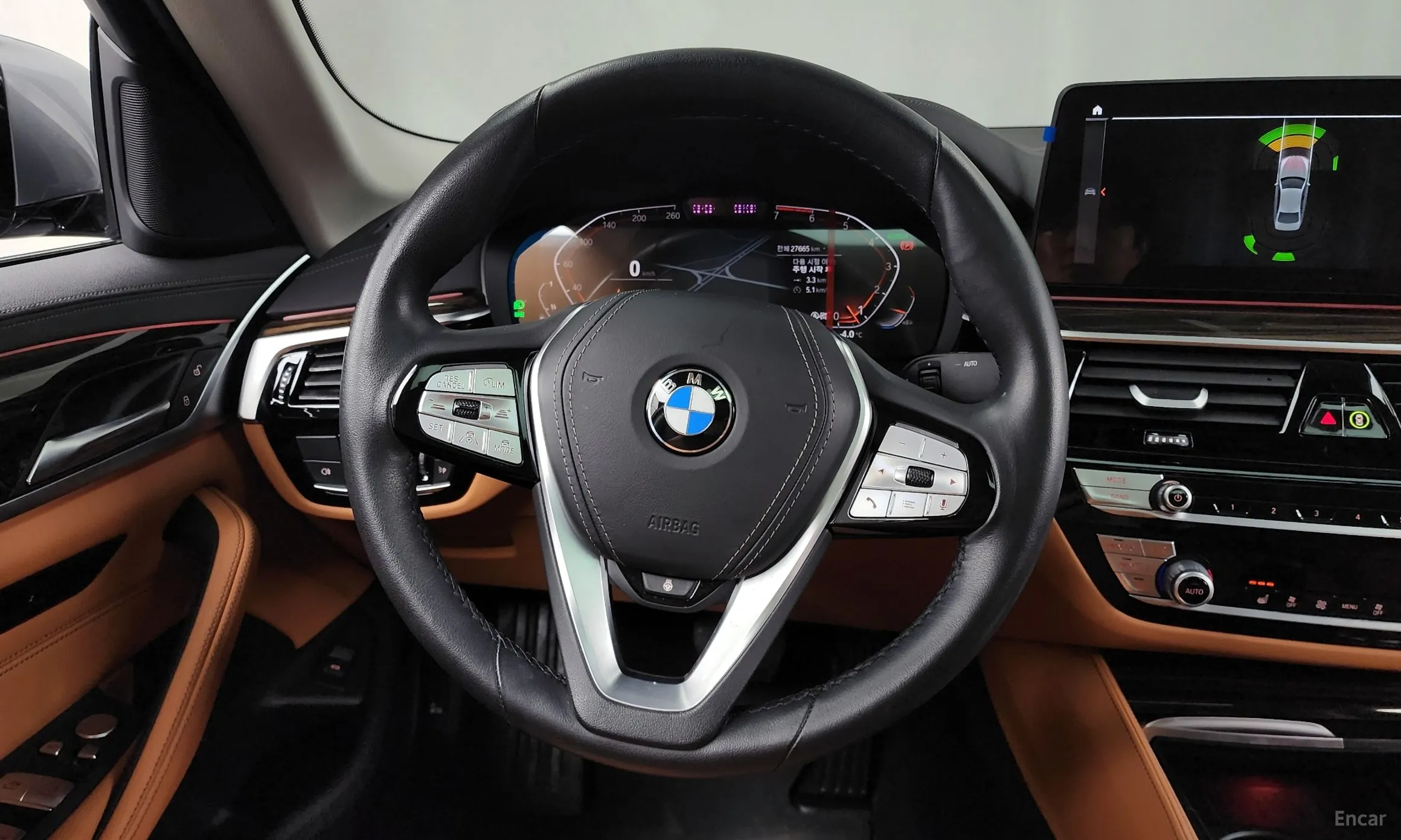 BMW 5 Series (G30) превью 13