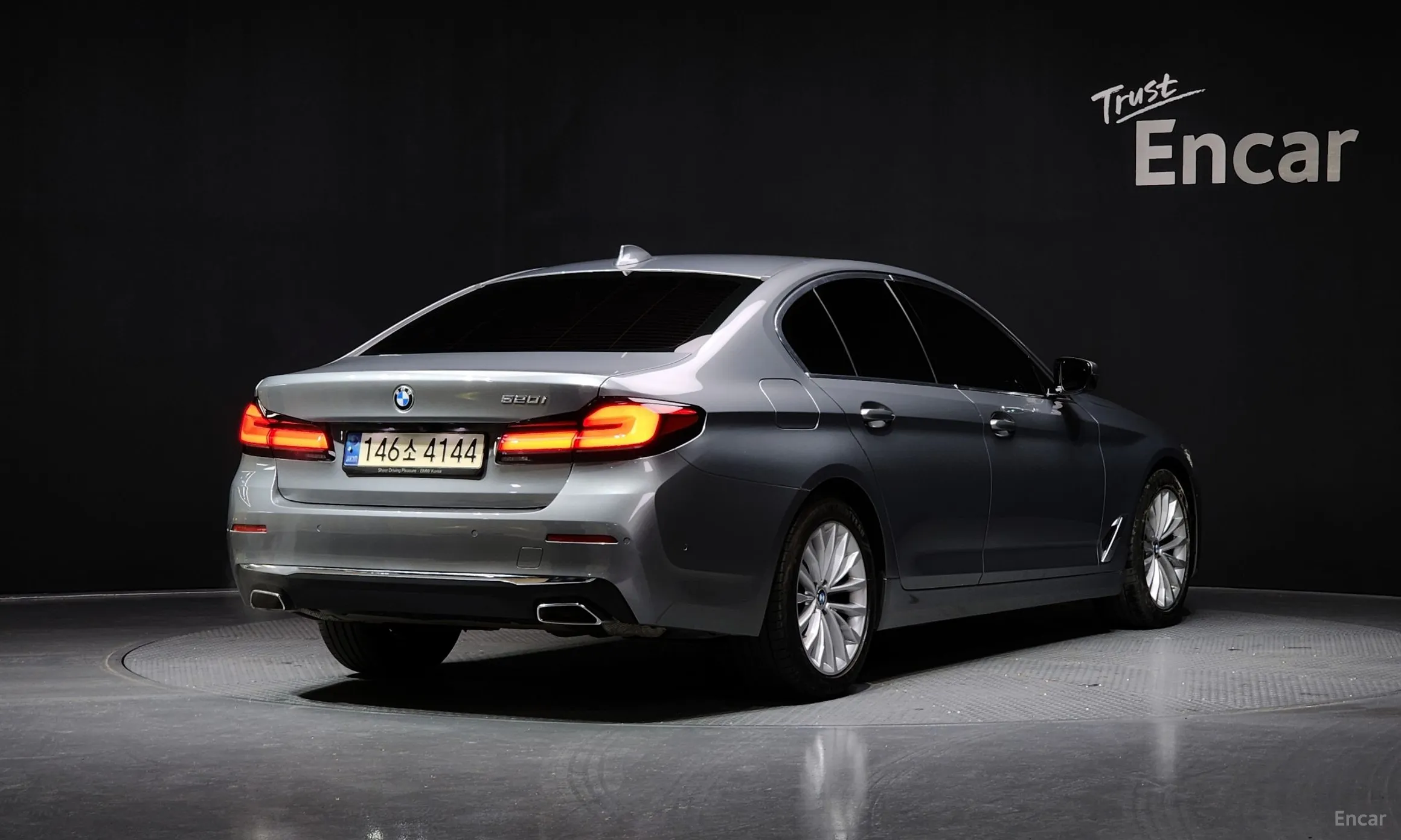 BMW 5 Series (G30)