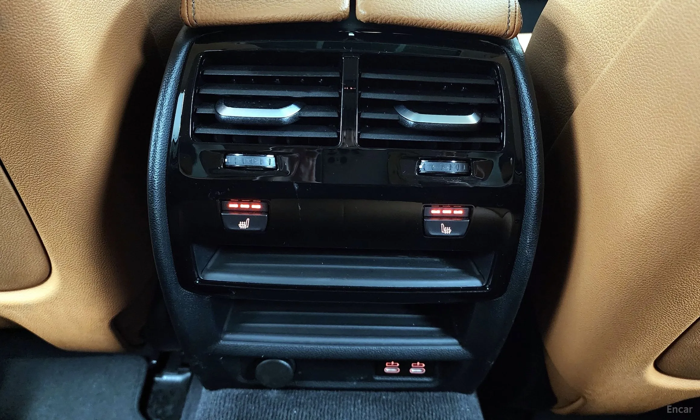 BMW 5 Series (G30) превью 19
