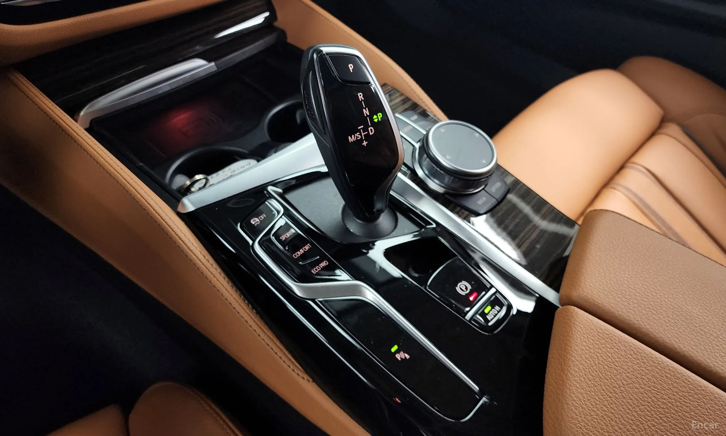 BMW 5 Series (G30) превью 9