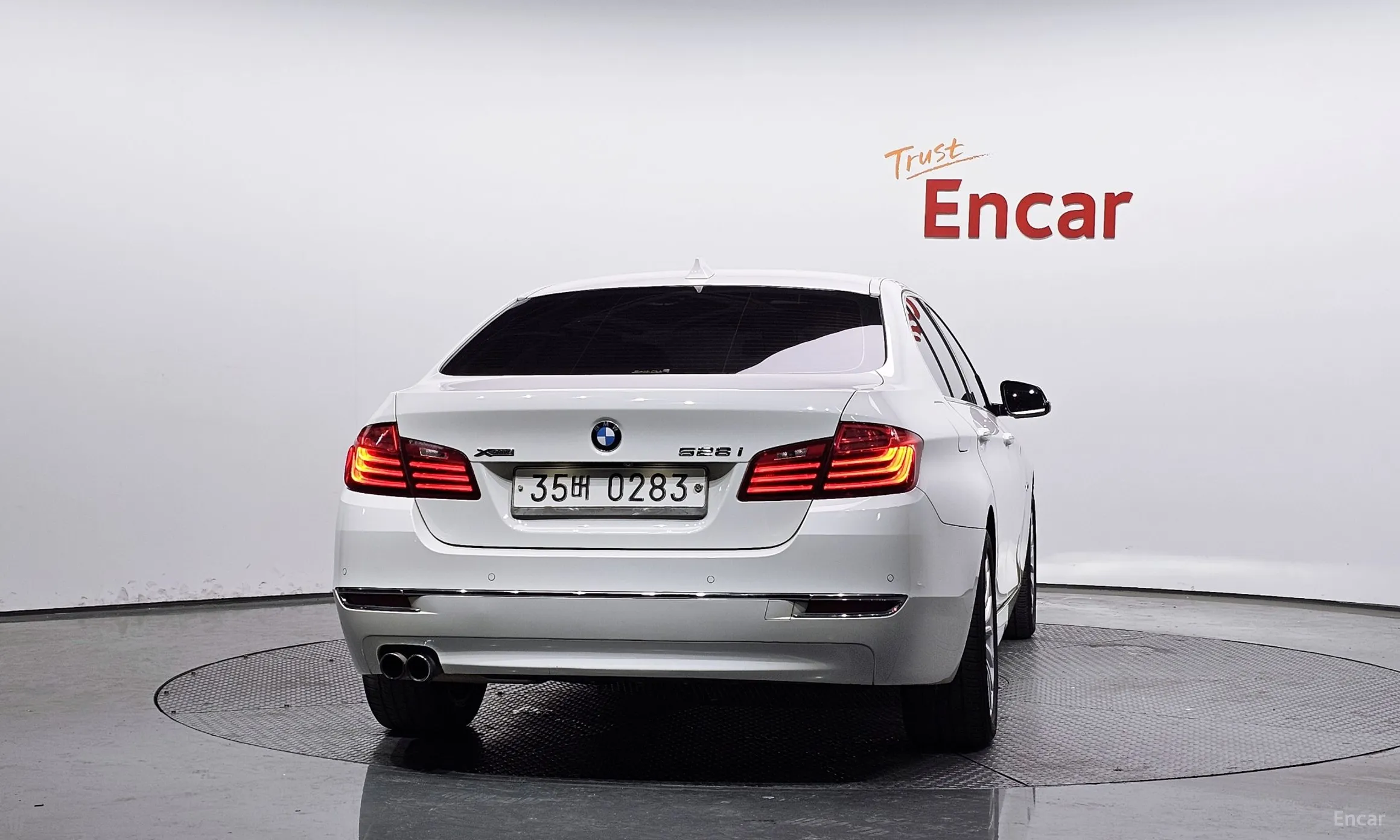 BMW 5 Series (F10) превью 4