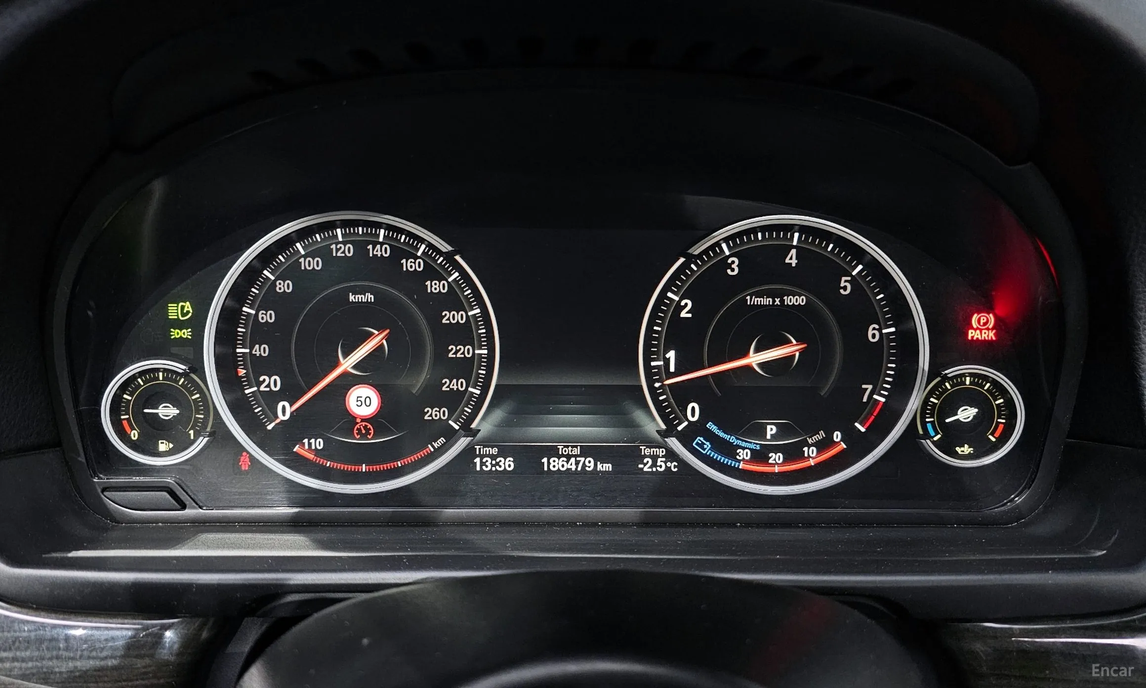 BMW 5 Series (F10) превью 8