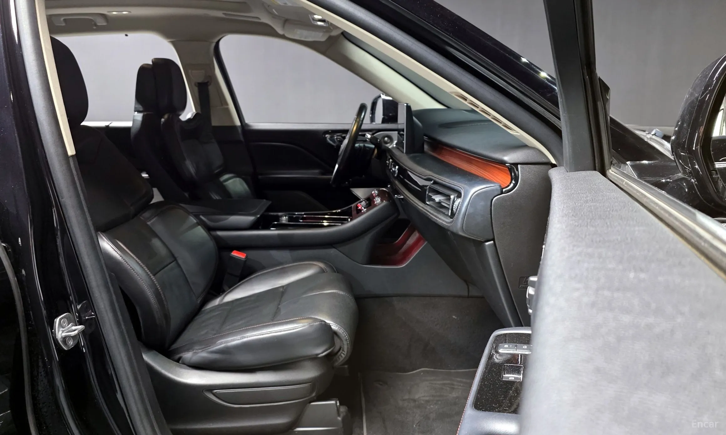 Lincoln Aviator 2nd Generation превью 11