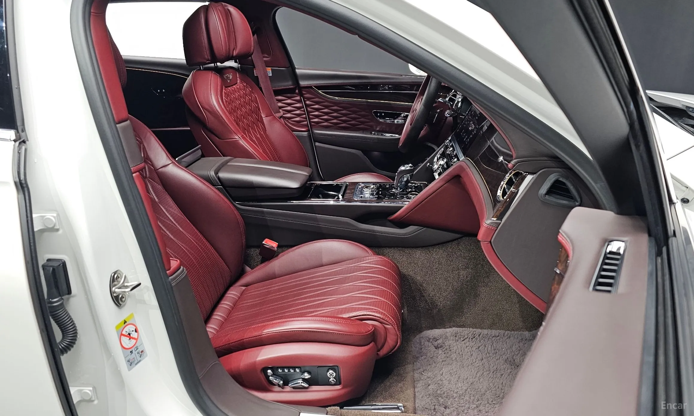 Bentley Flying Spur 3rd Generation превью 12