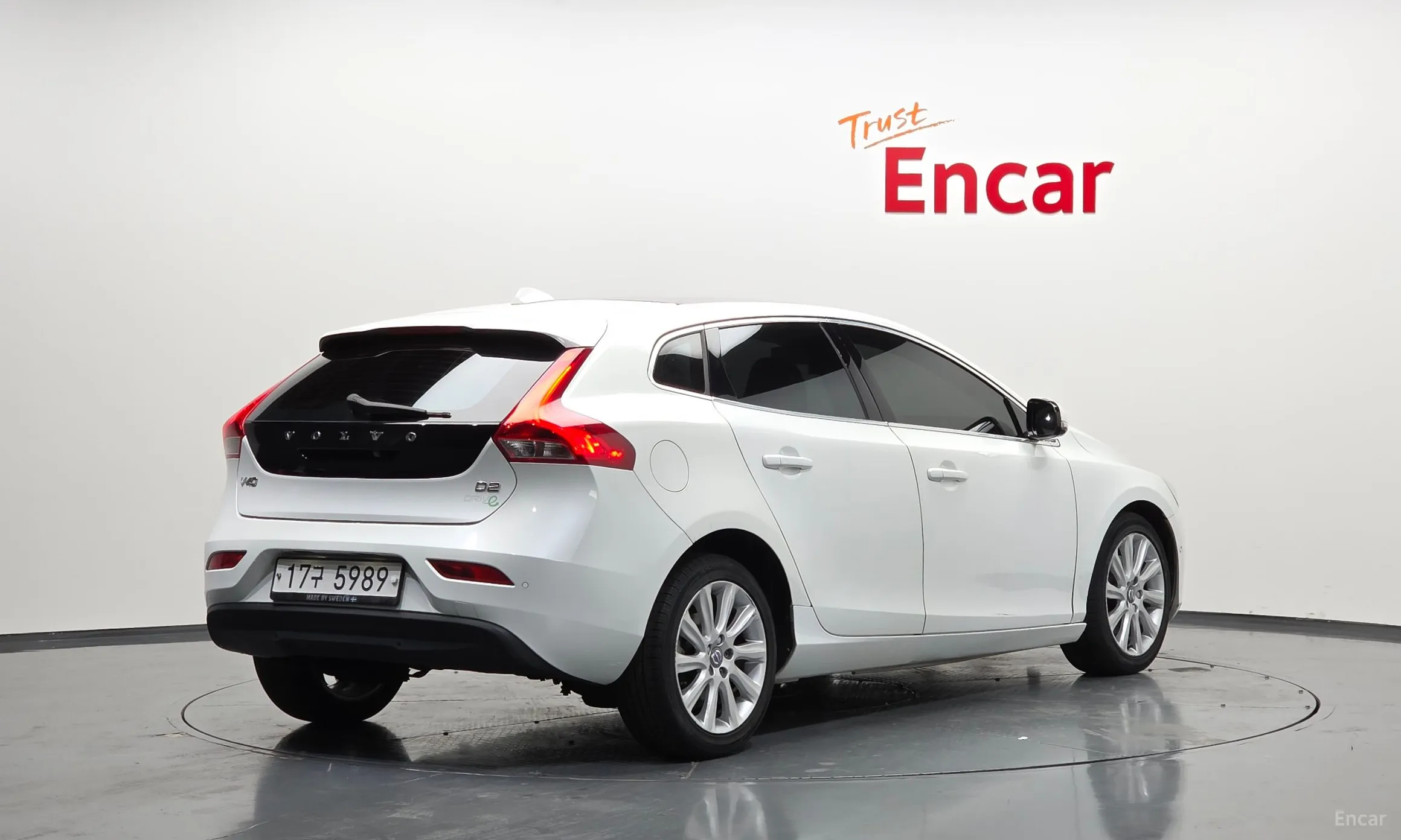 Volvo V40