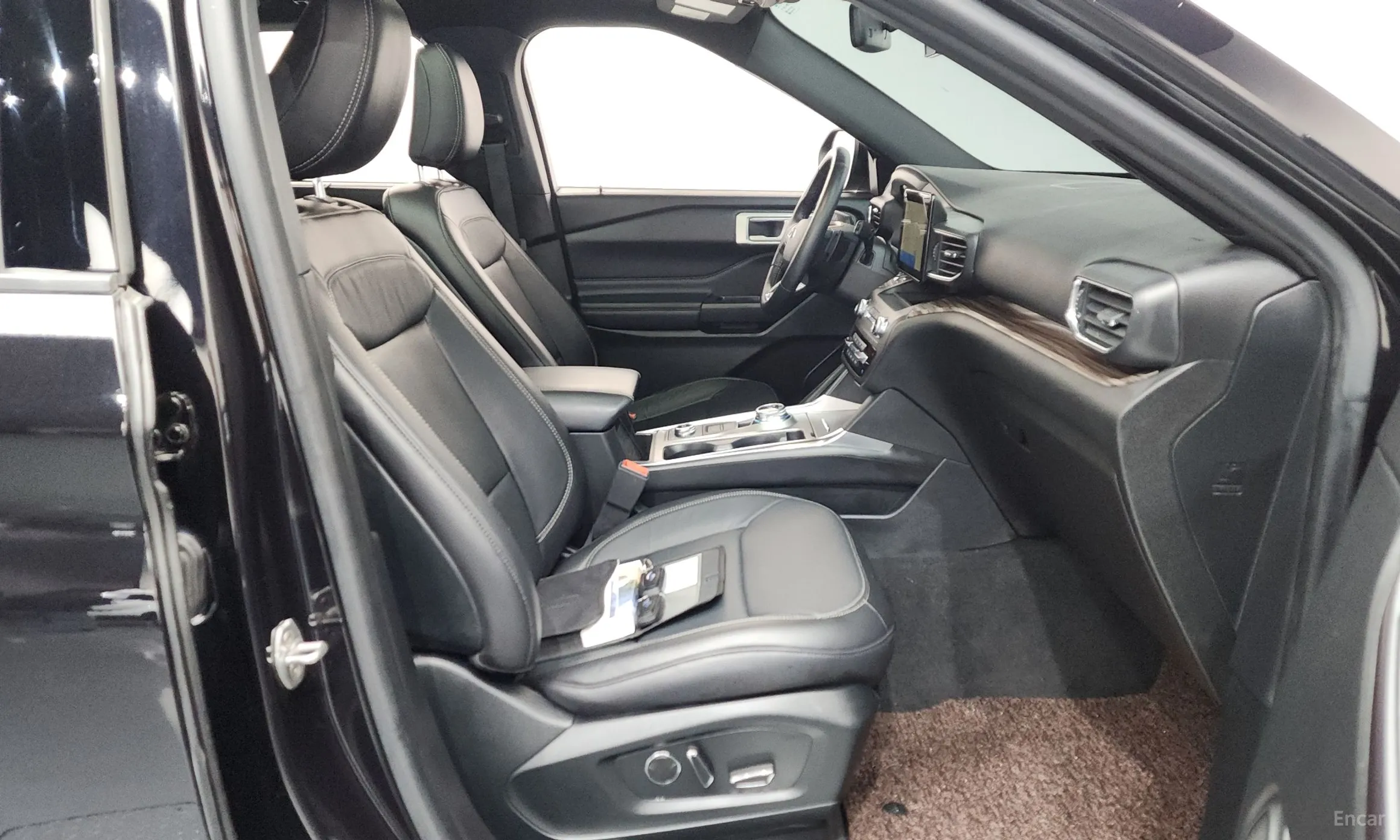 Ford Explorer 6th Generation превью 11
