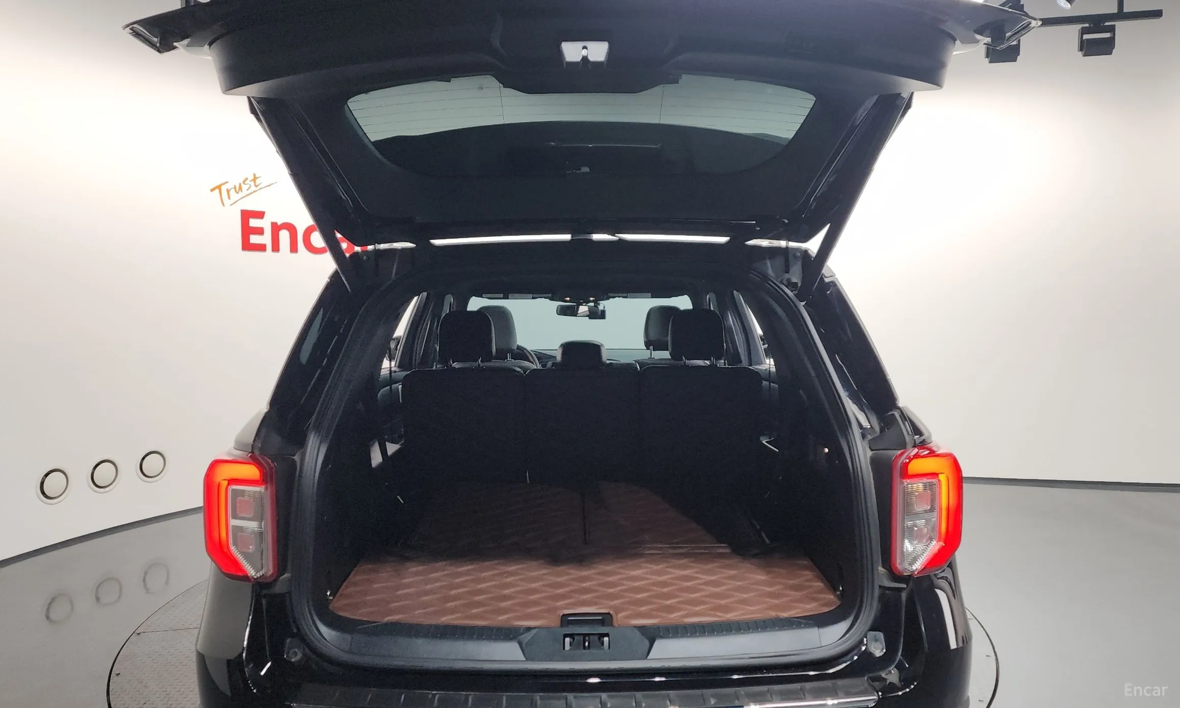 Ford Explorer 6th Generation превью 20