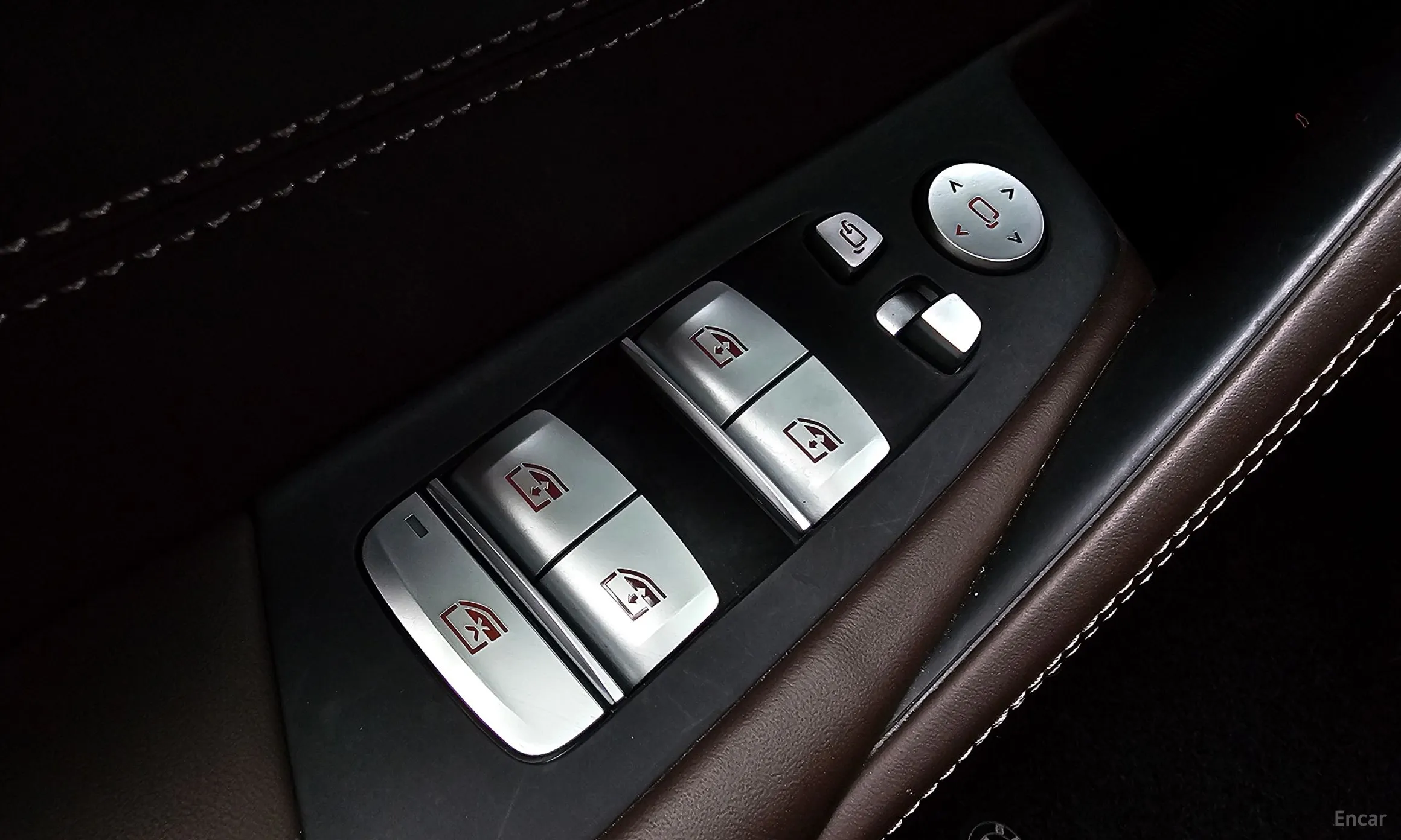 BMW 5 Series (G30) превью 16