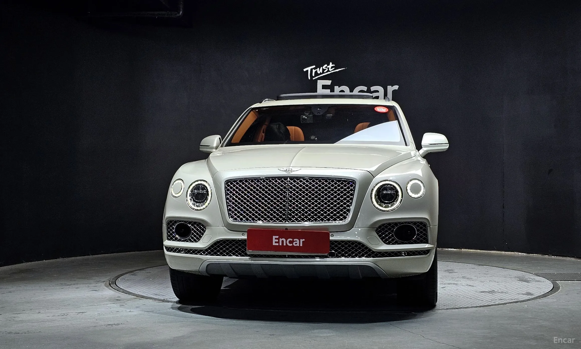 Bentley Bentayga превью 3