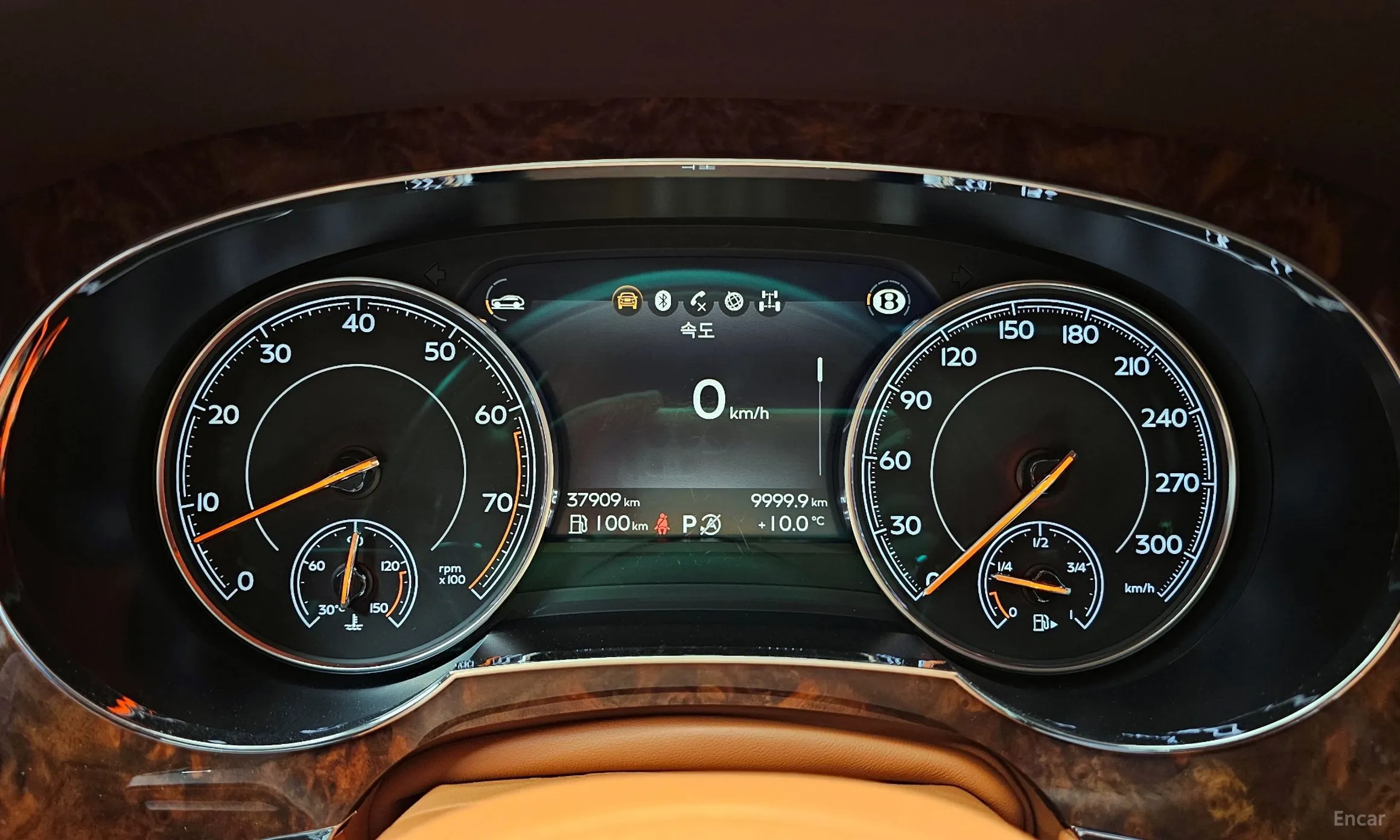 Bentley Bentayga превью 8