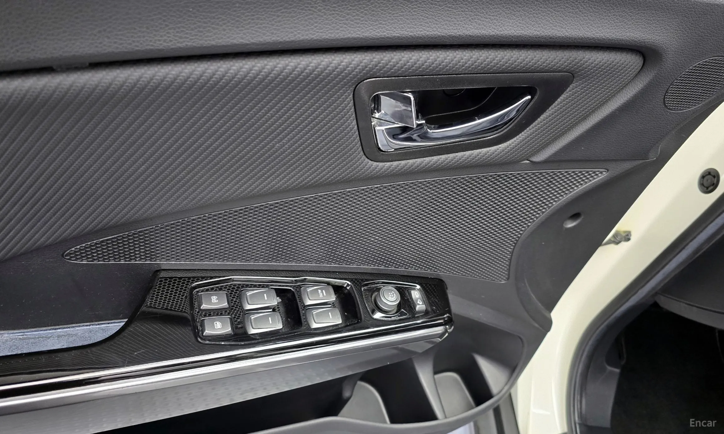 KG Mobility (SsangYong) Berry New Tivoli превью 14