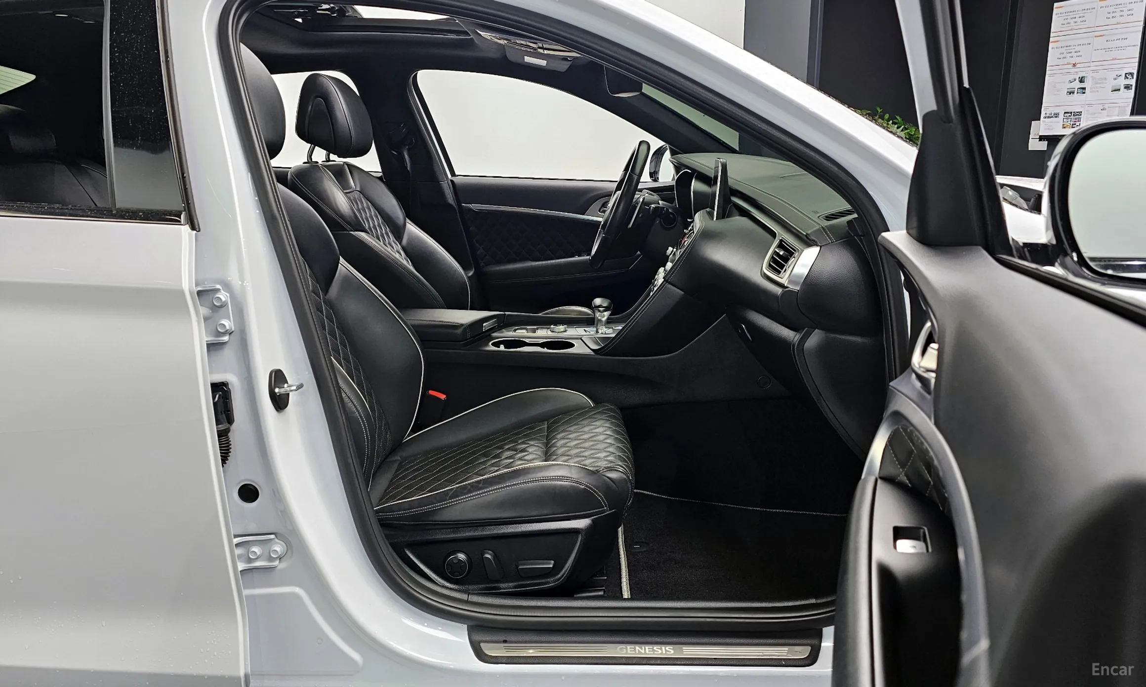 Genesis G70 превью 10