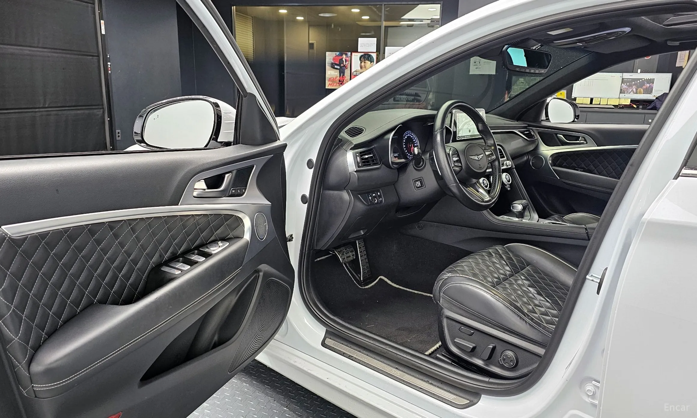 Genesis G70 превью 11