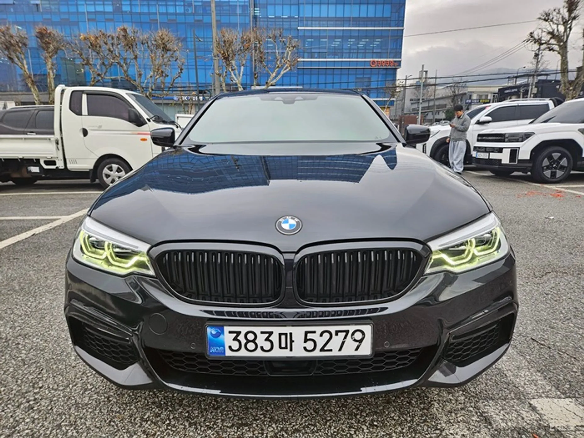 BMW 5 Series (G30) превью 2