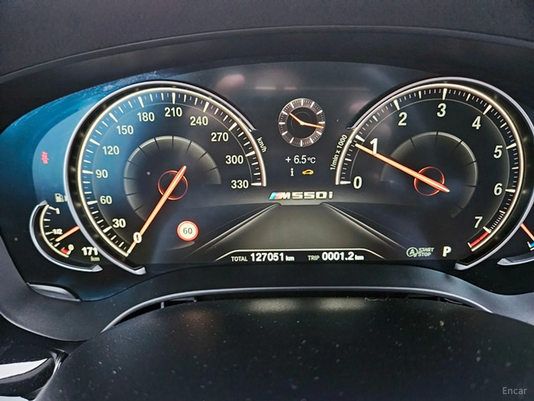 BMW 5 Series (G30) превью 9