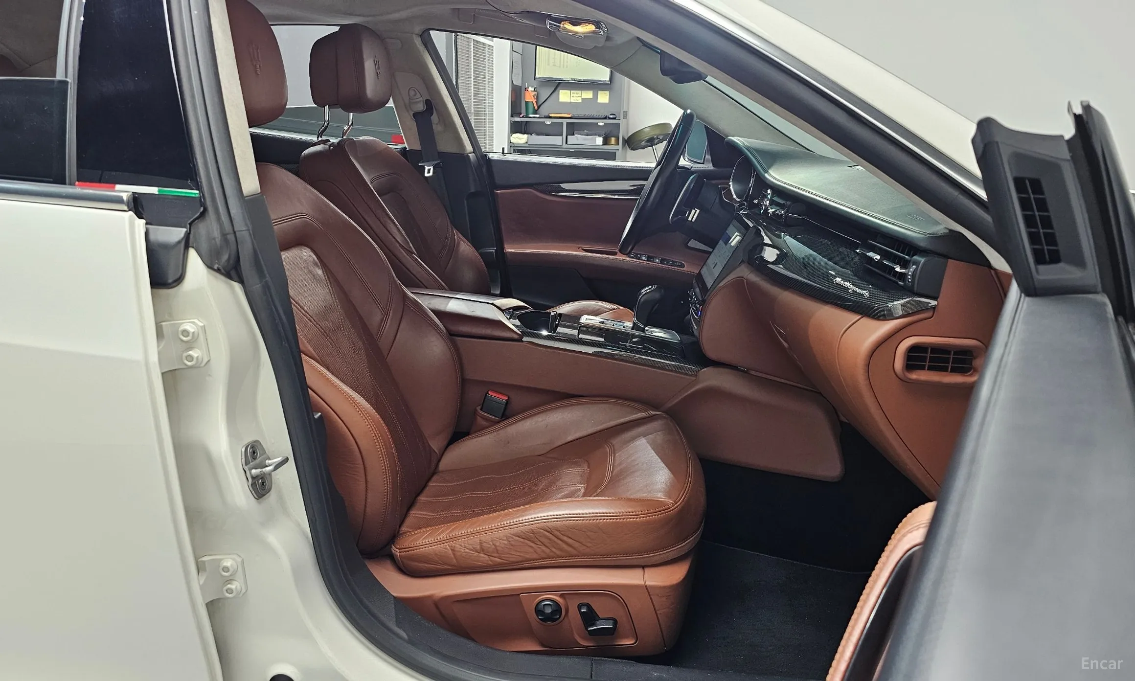 Maserati Quattroporte превью 10