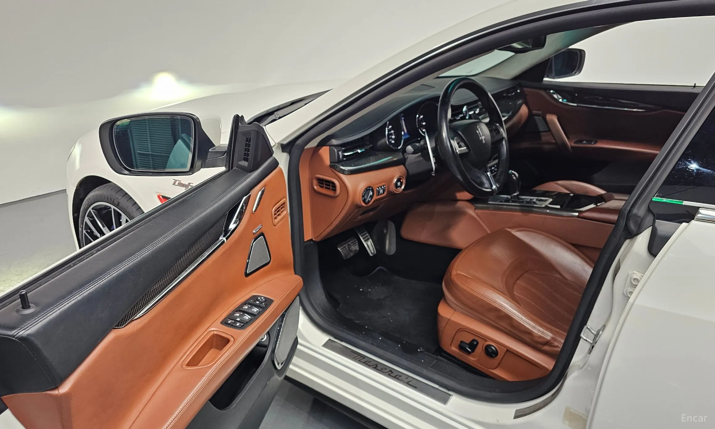 Maserati Quattroporte превью 11