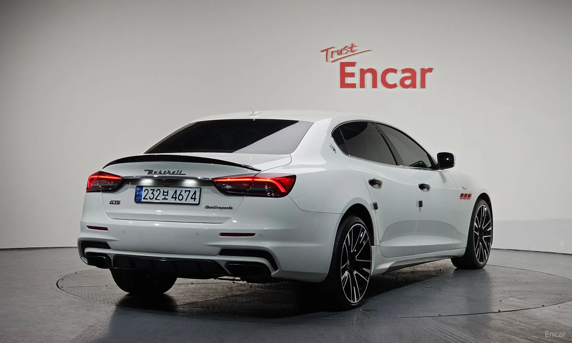 Maserati Quattroporte превью 2