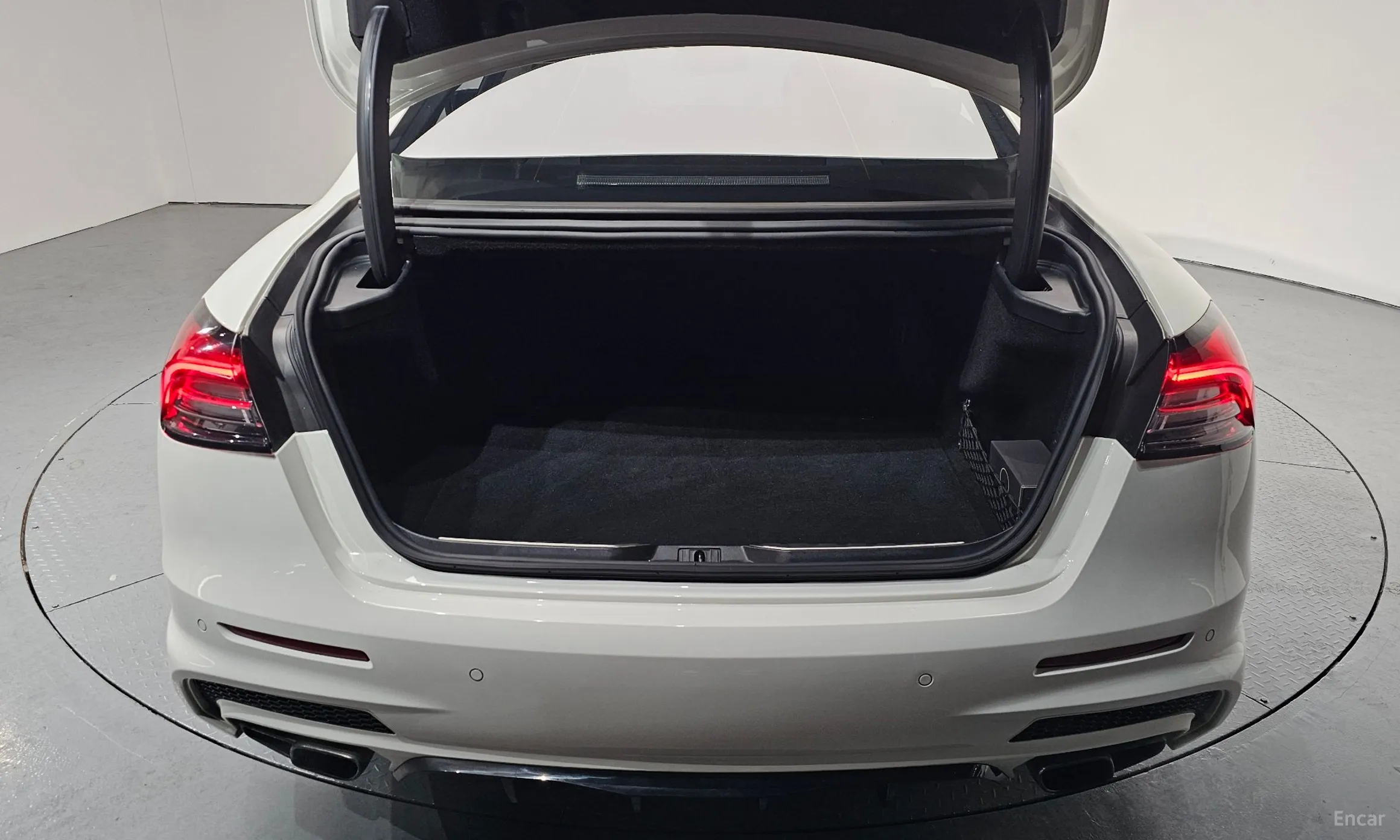 Maserati Quattroporte превью 20
