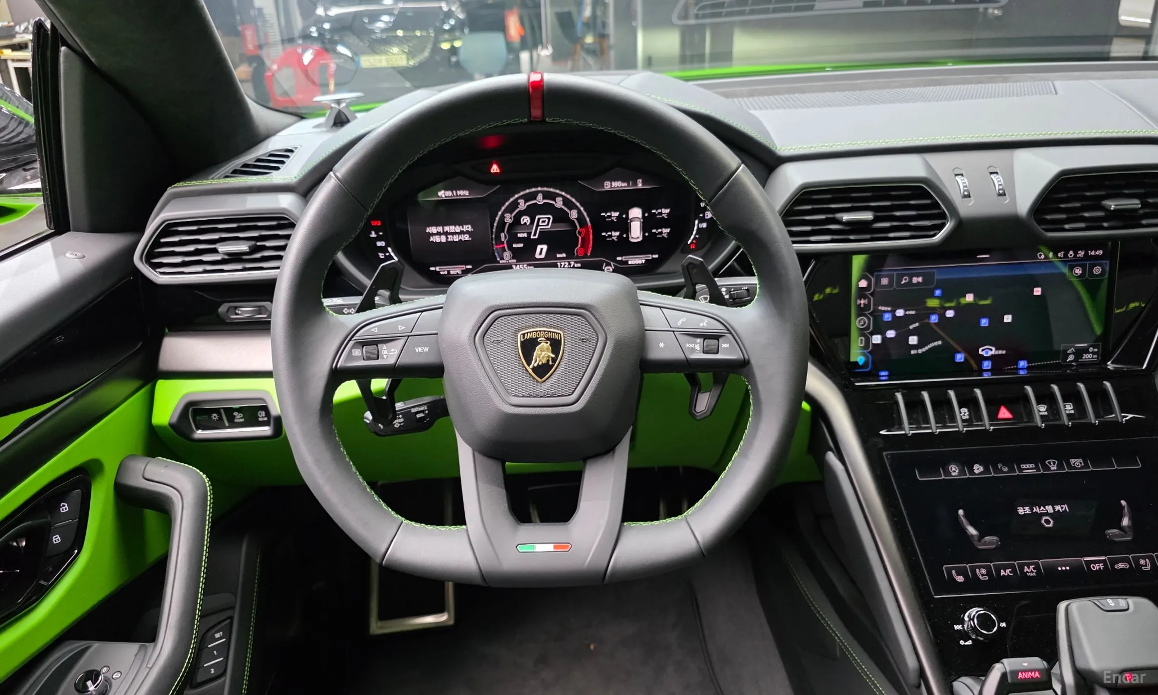 Lamborghini Urus превью 13