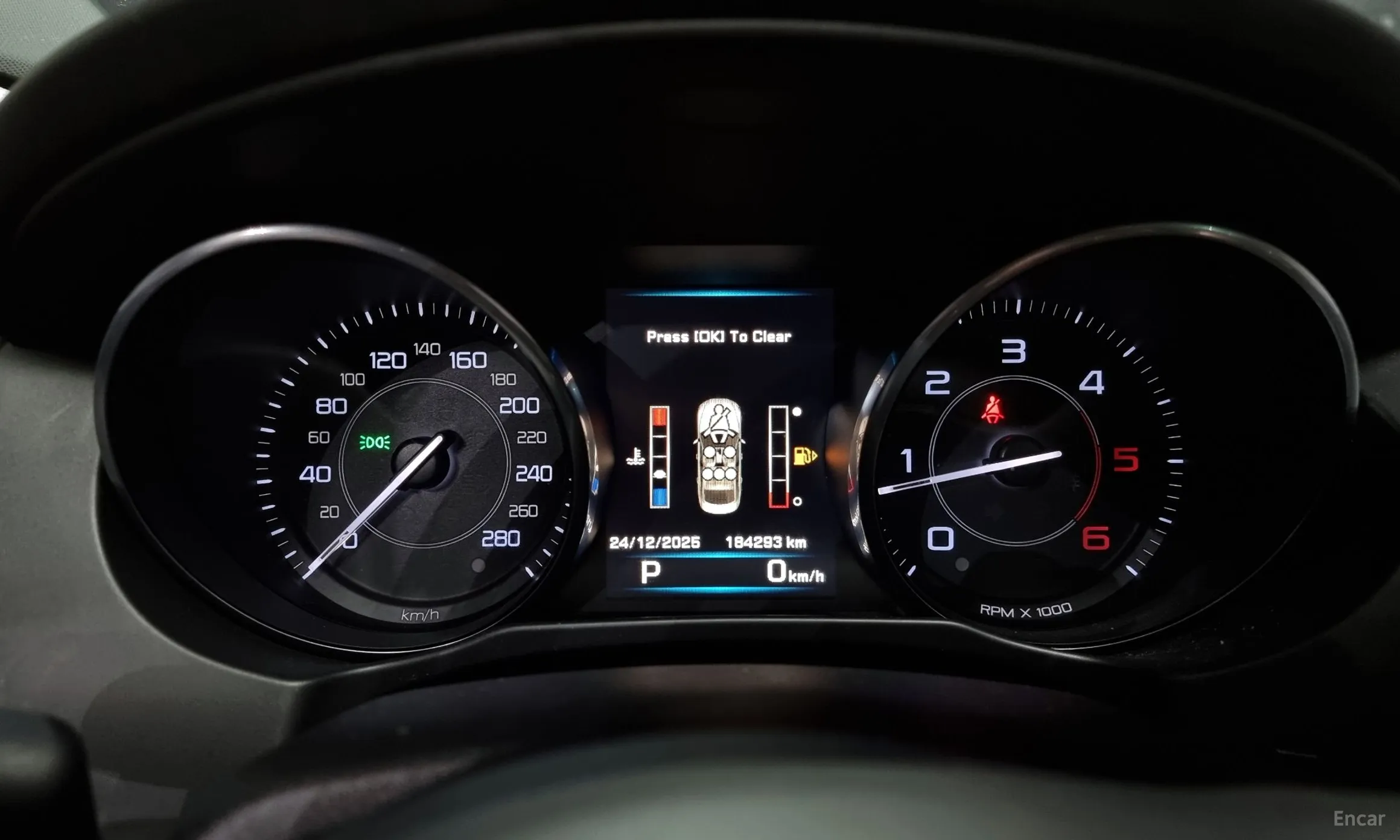 Jaguar XE превью 8