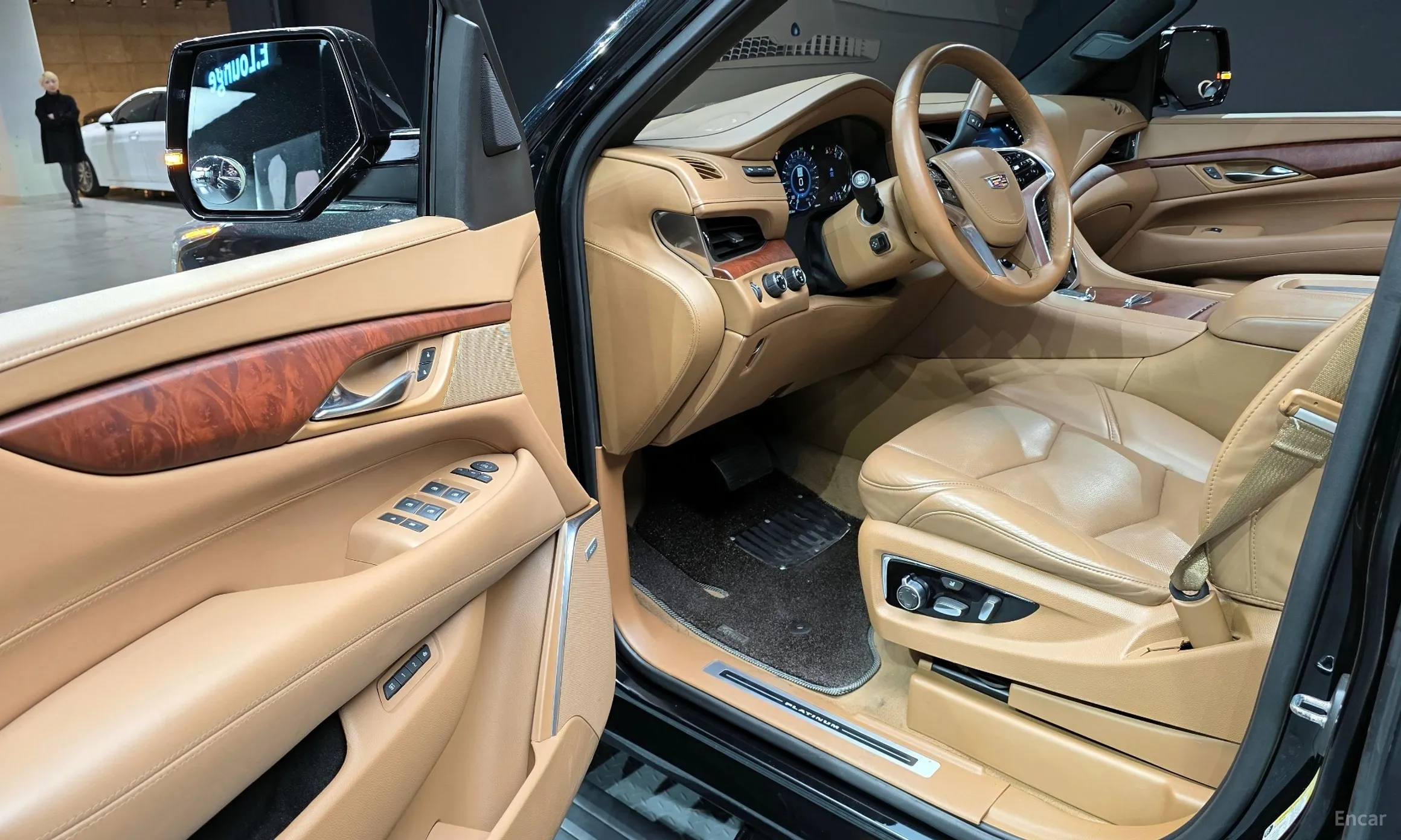 Cadillac Escalade превью 11