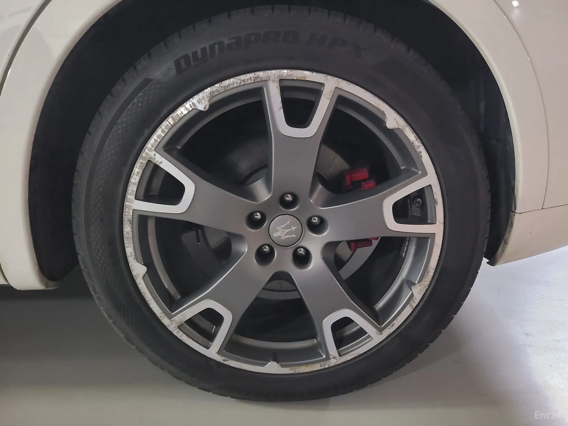 Maserati Levante превью 12