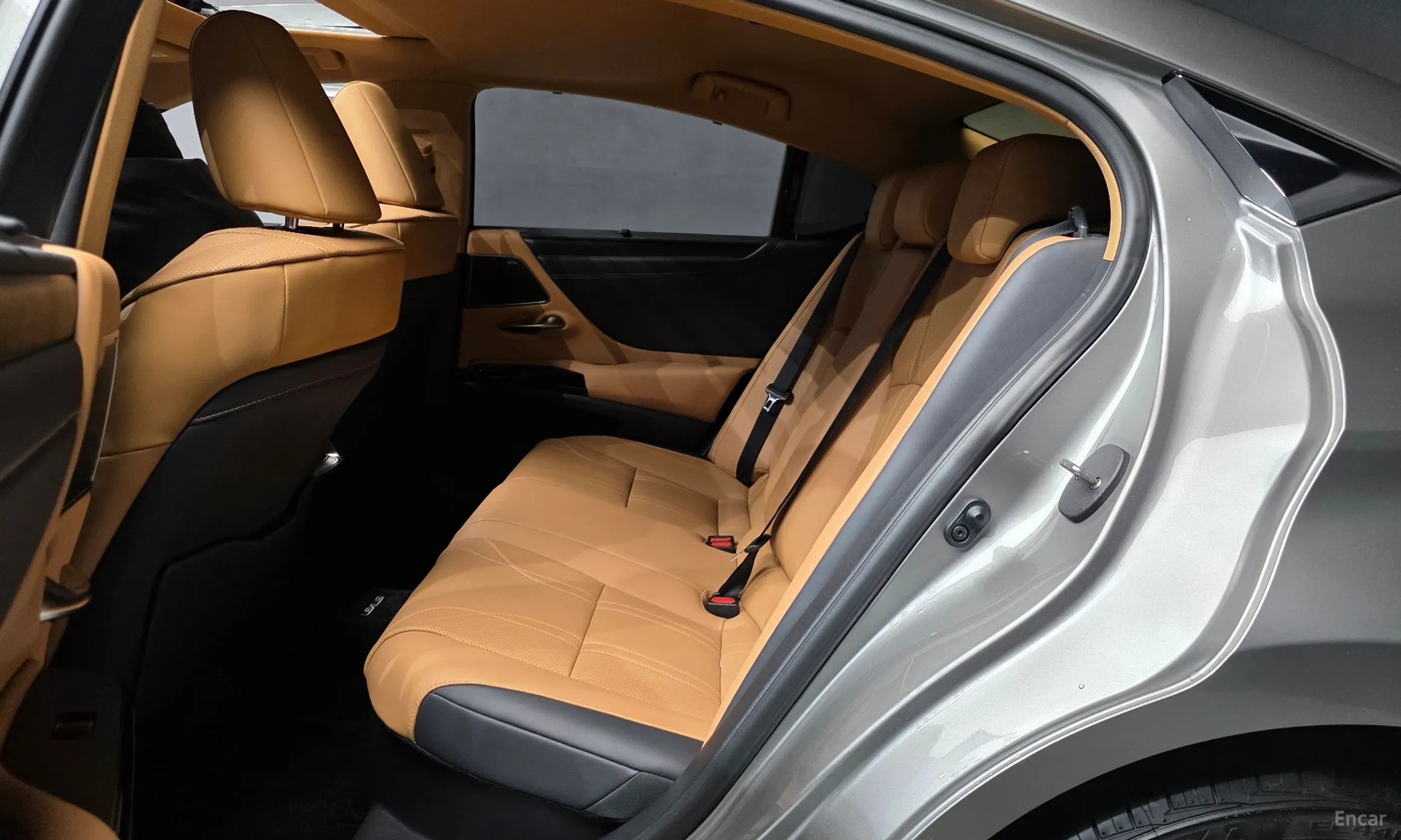 Lexus ES300h 7th Generation превью 12