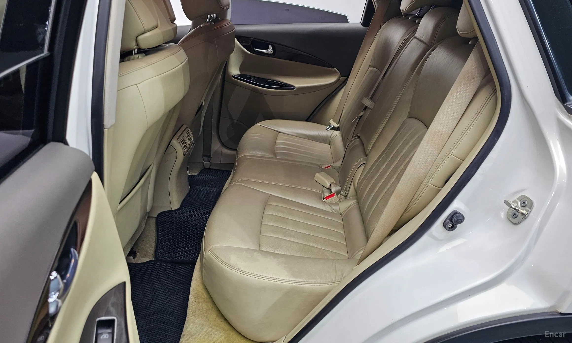 Infiniti EX35 превью 12