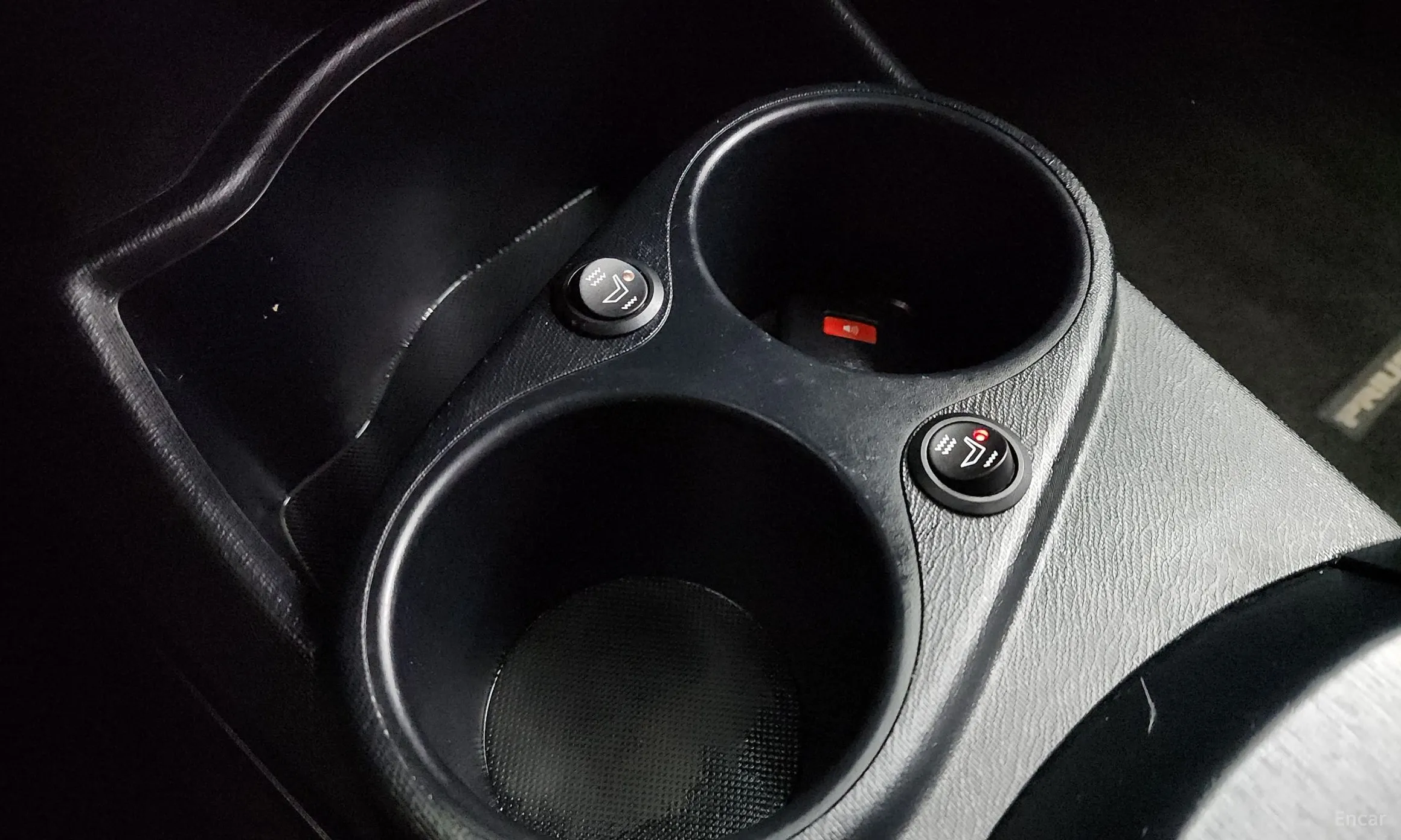 Toyota Prius C превью 18