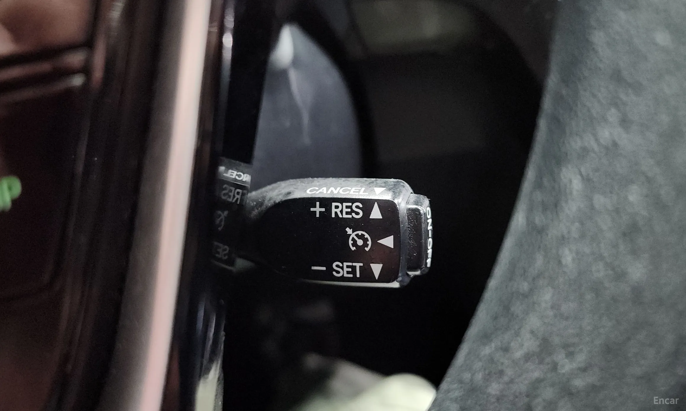 Toyota Prius C превью 19