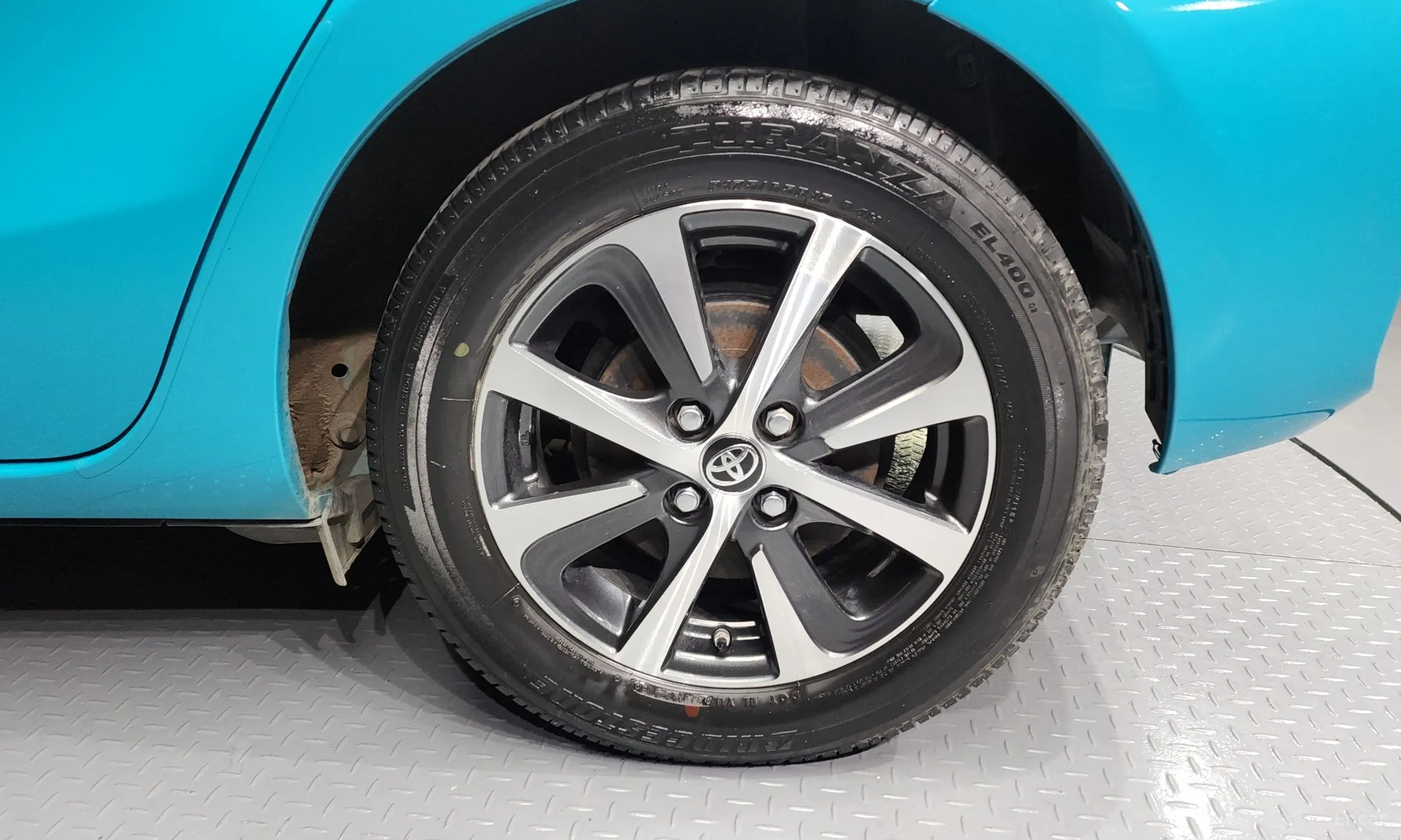 Toyota Prius C превью 5