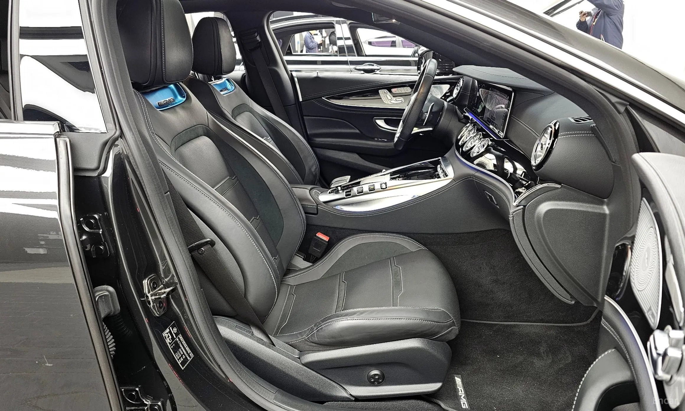 Mercedes Benz AMG GT превью 11
